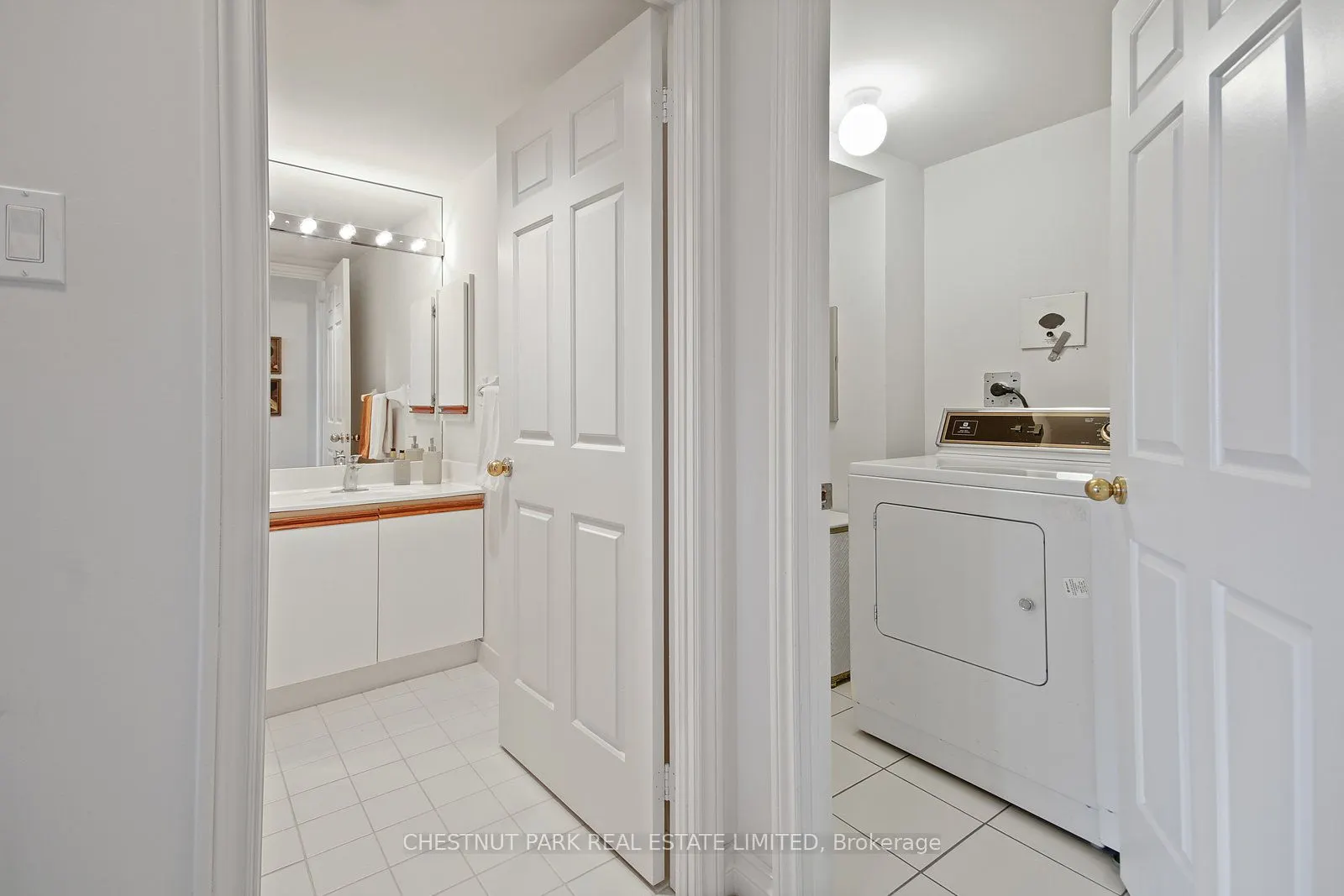 215 The Donway W, #511