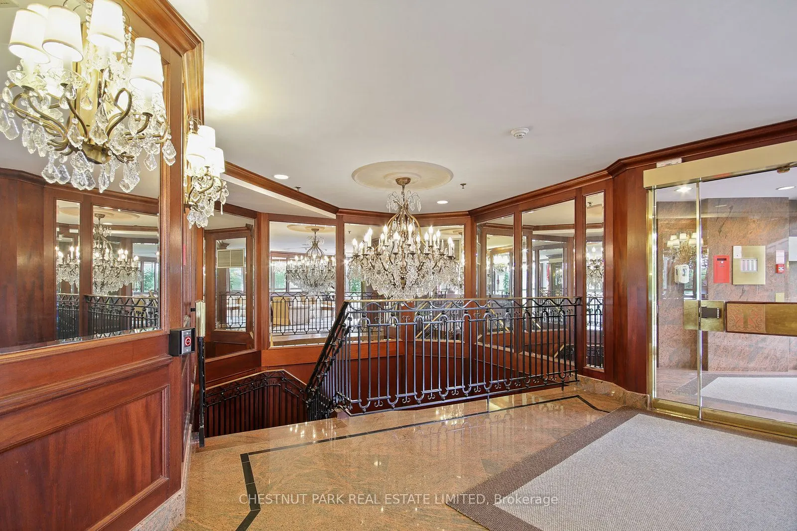 215 The Donway W, #511