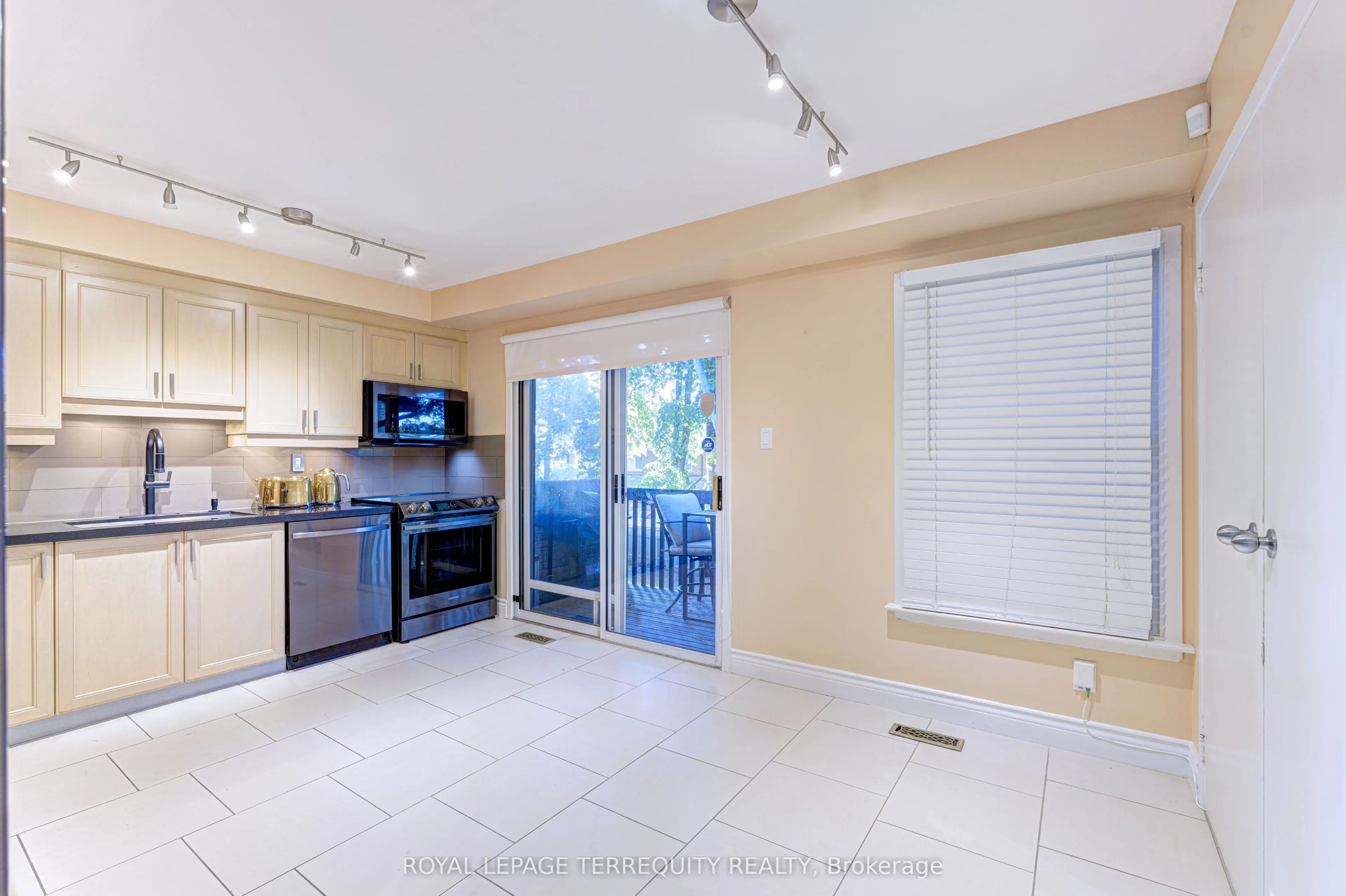 76 English Ivy Way, #36