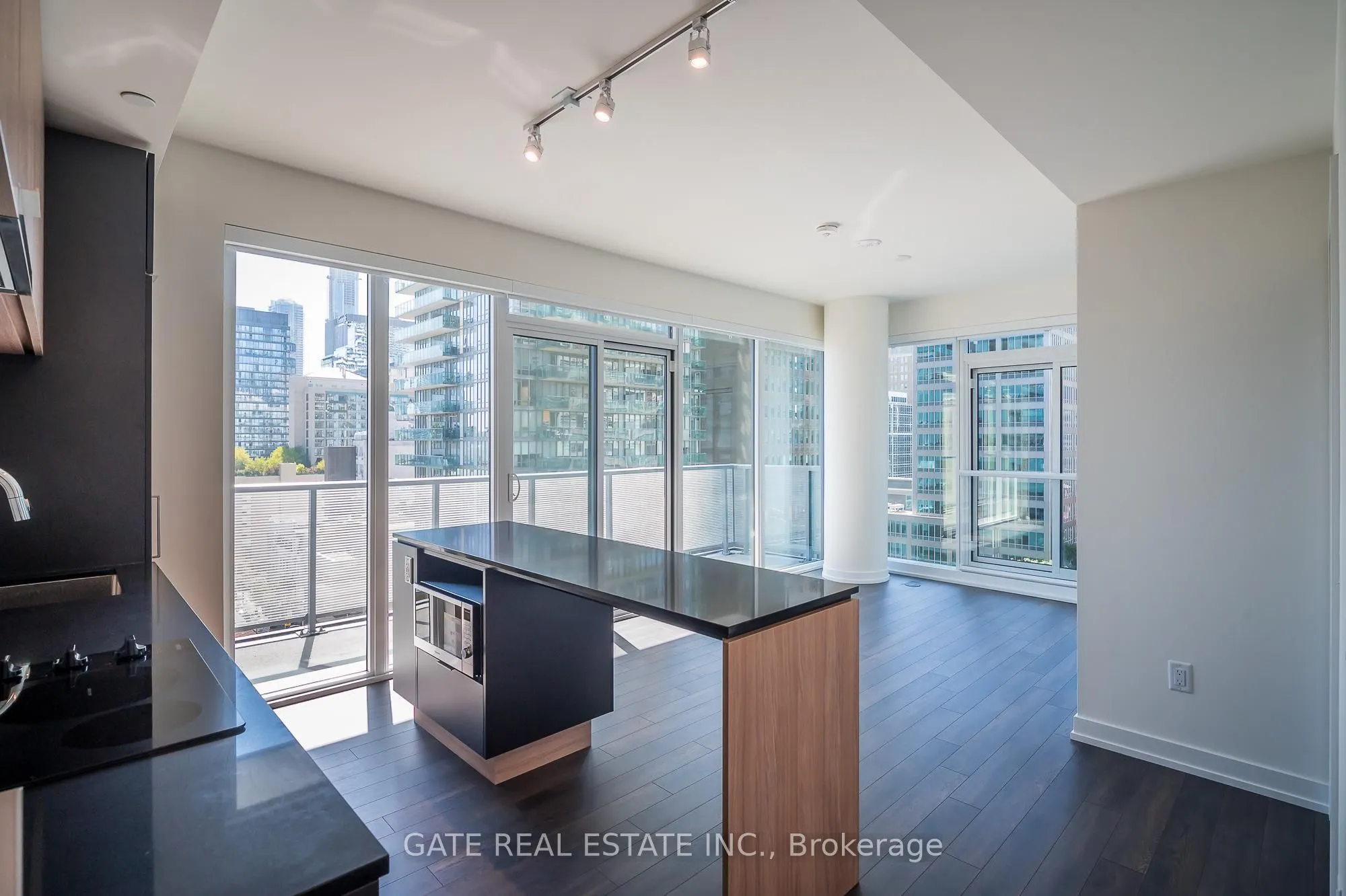 89 Church Street, #1009