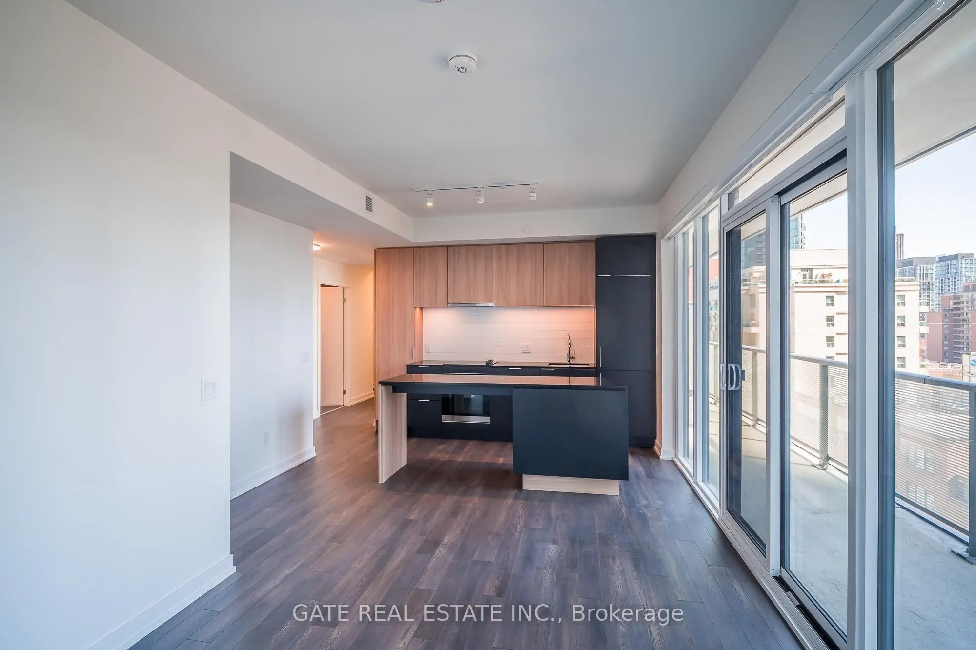 89 Church Street, #1009