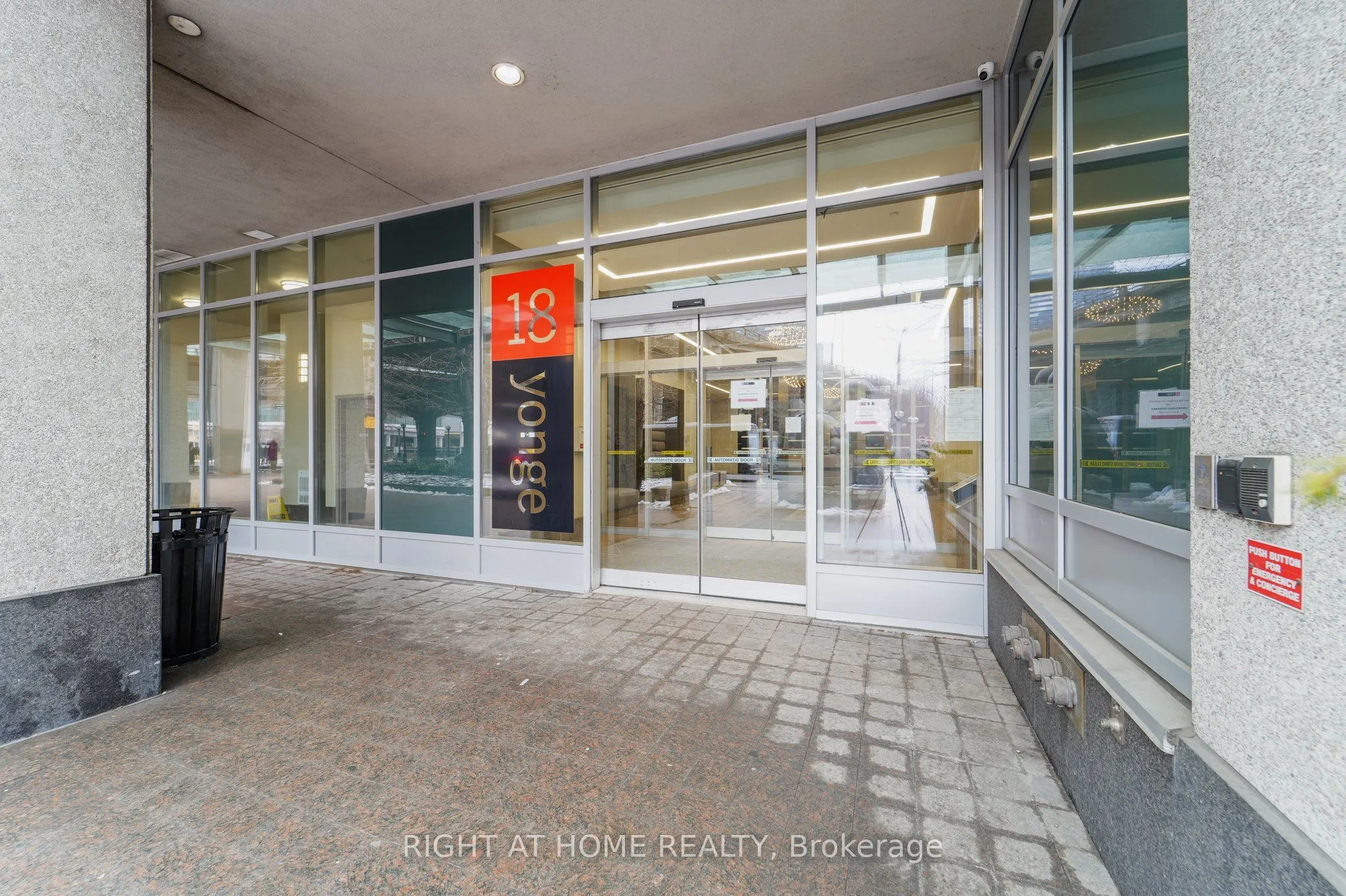 18 Yonge Street, #2315