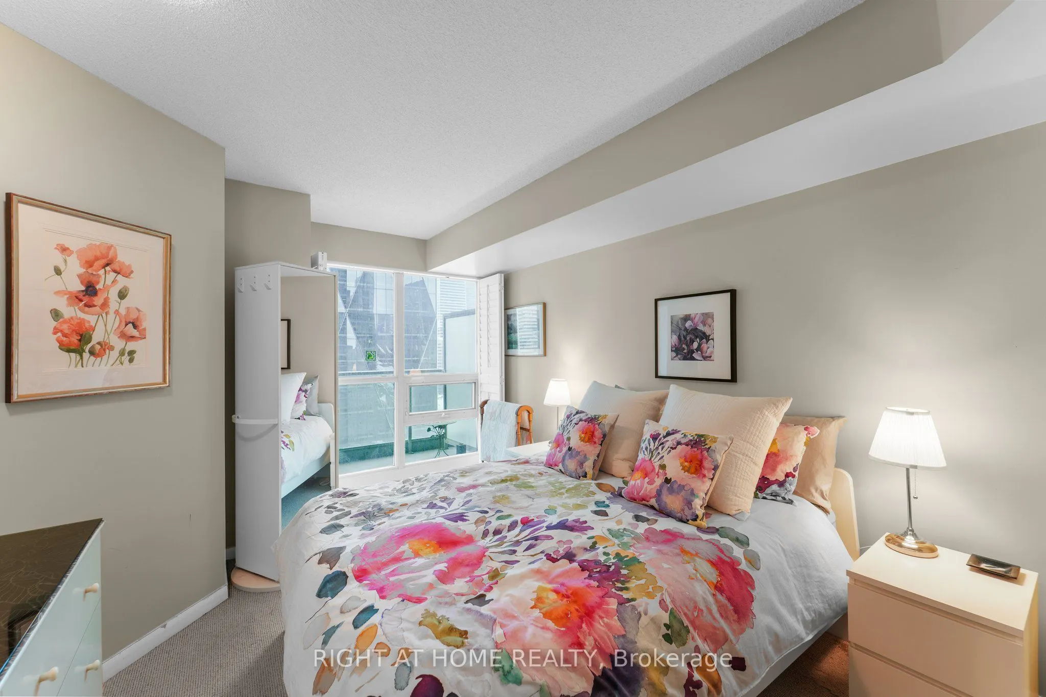 18 Yonge Street, #2315