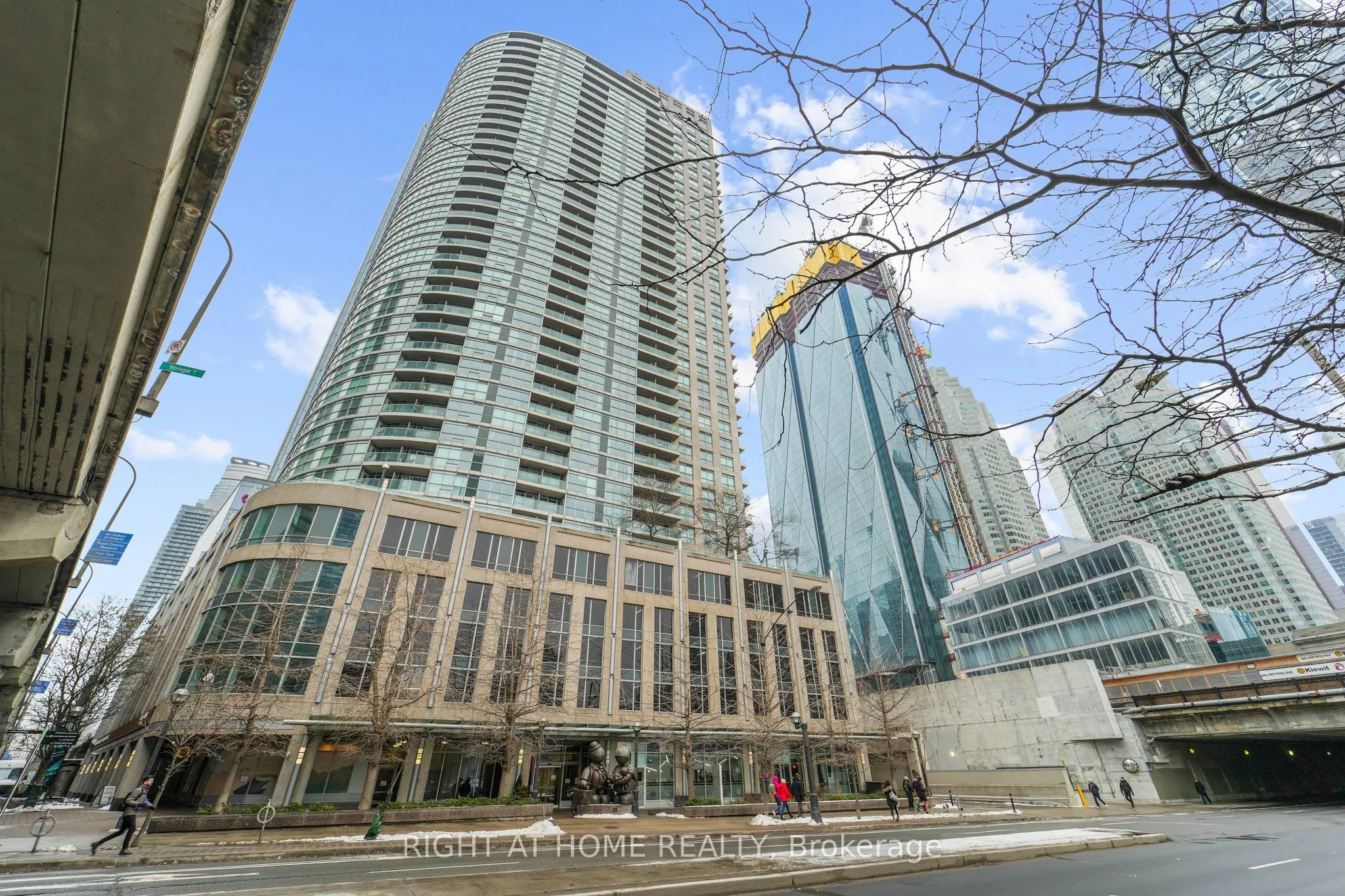 18 Yonge Street, #2315