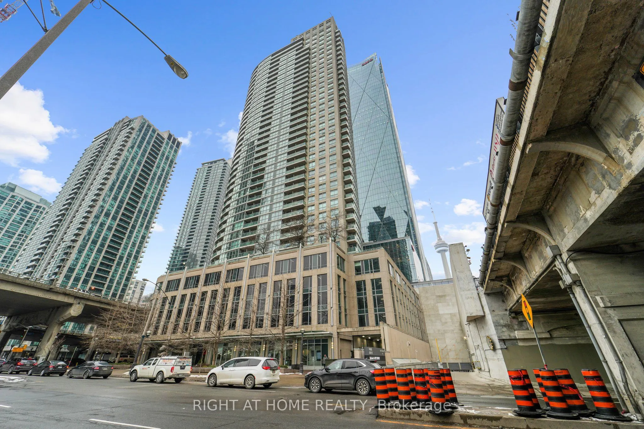 18 Yonge Street, #2315