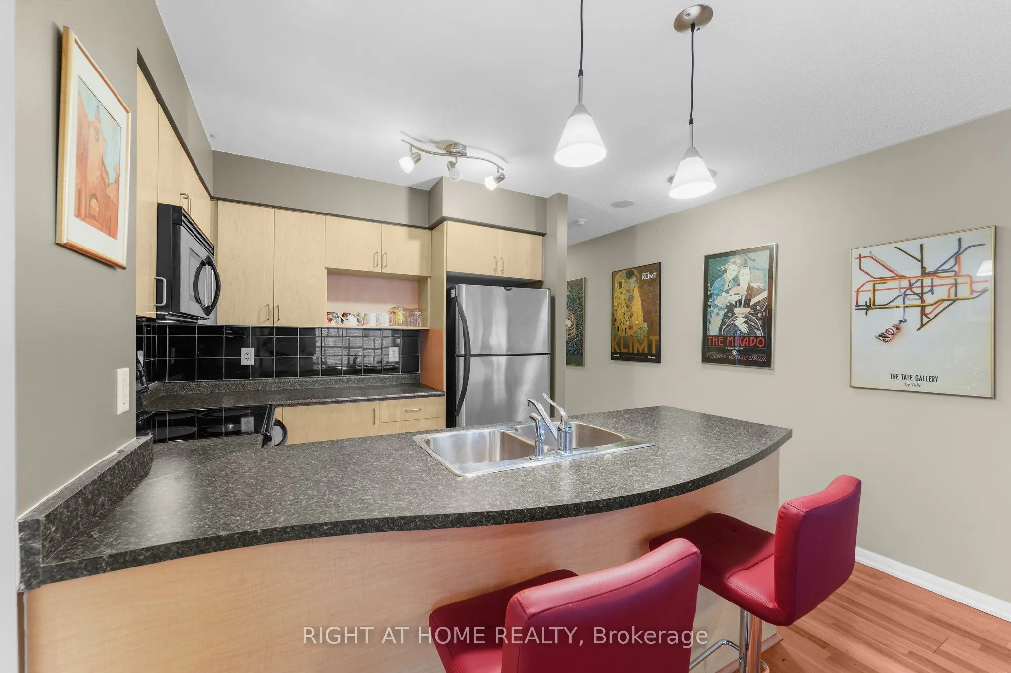 18 Yonge Street, #2315