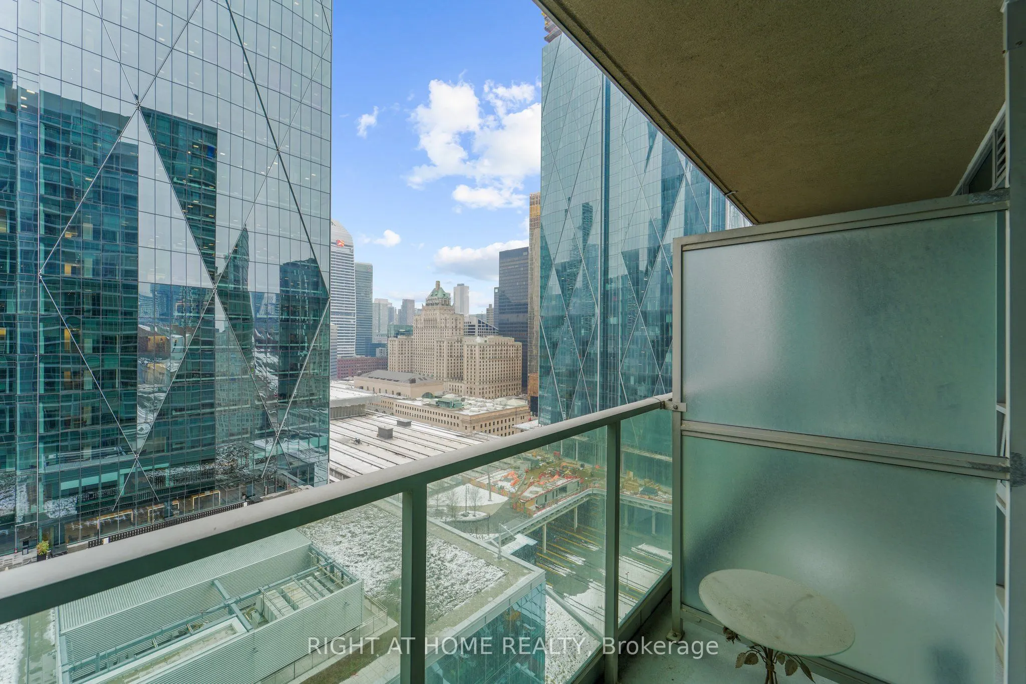 18 Yonge Street, #2315