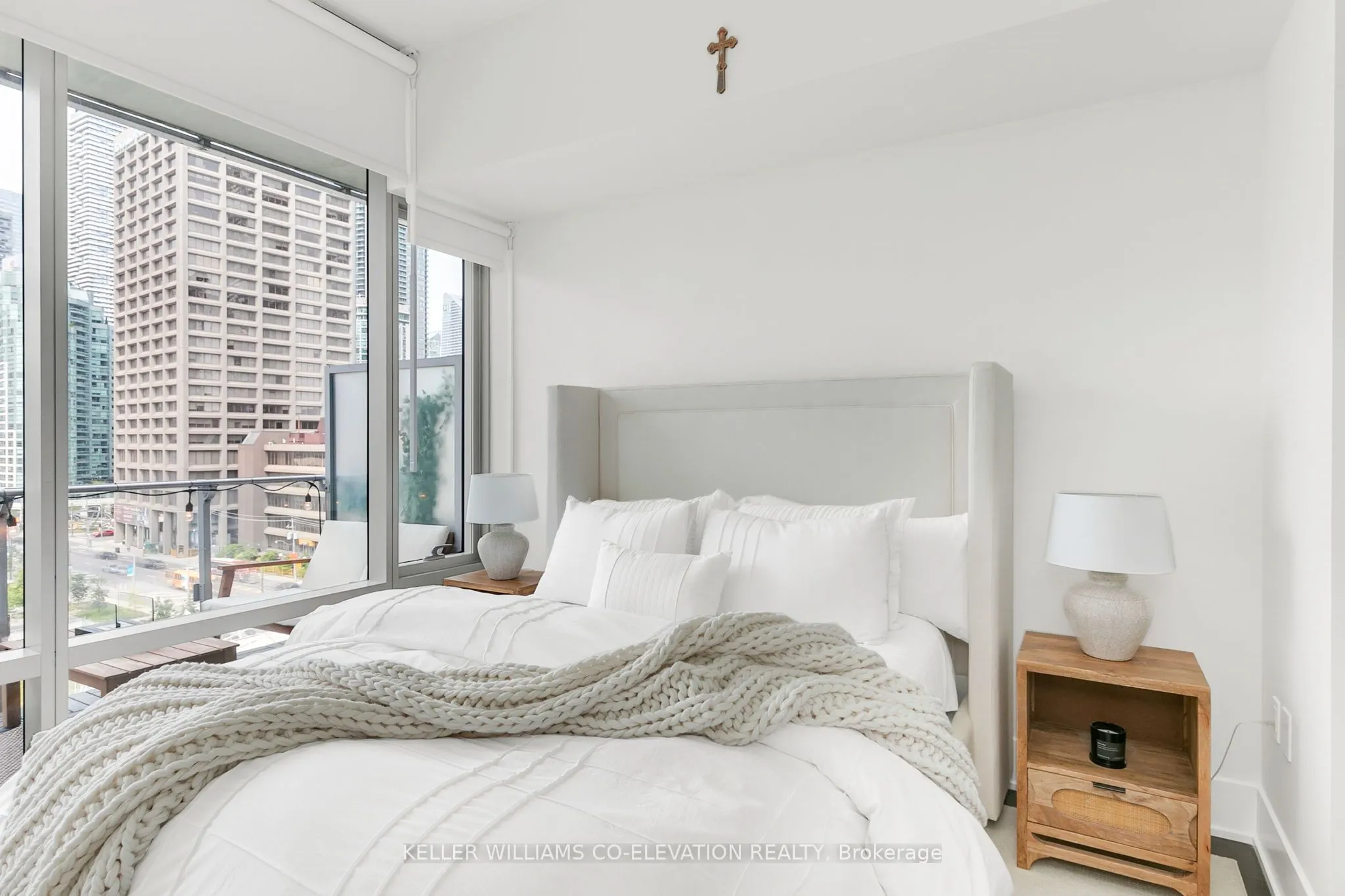 39 Queens Quay E, #835