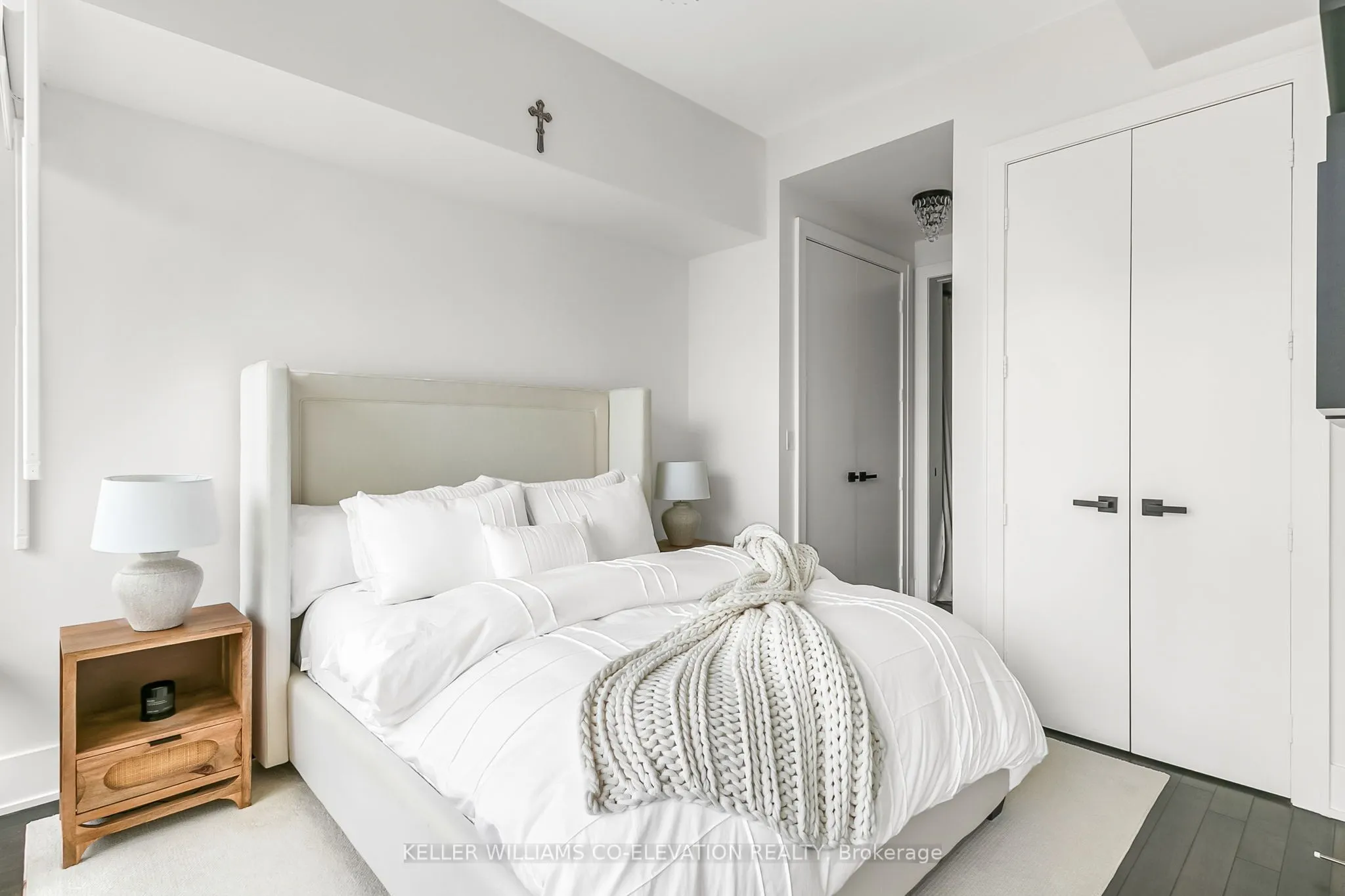 39 Queens Quay E, #835