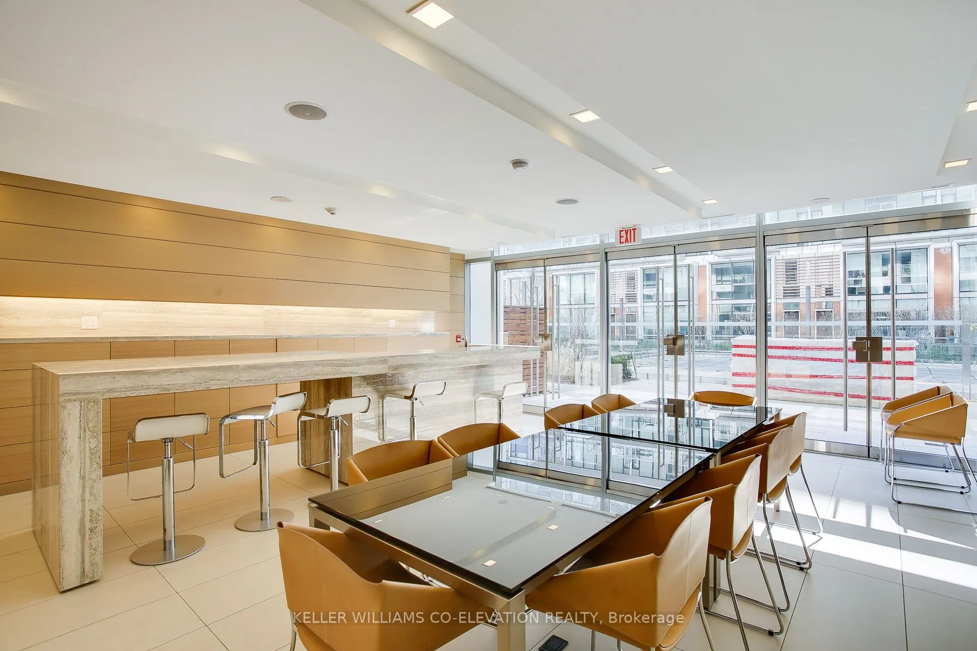 39 Queens Quay E, #835