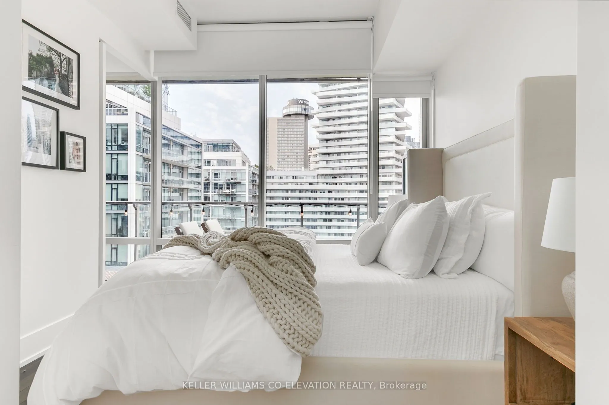 39 Queens Quay E, #835