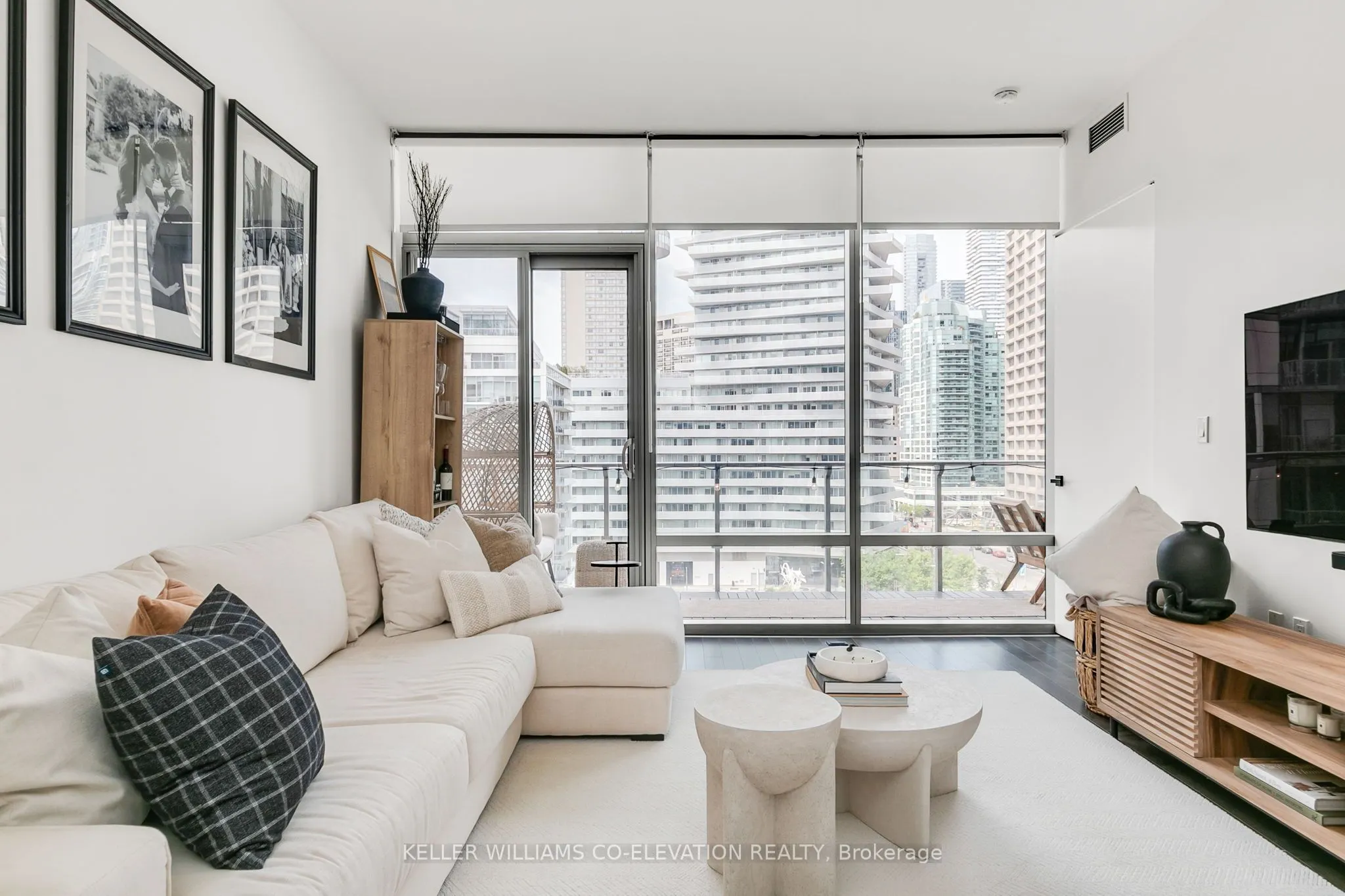 39 Queens Quay E, #835