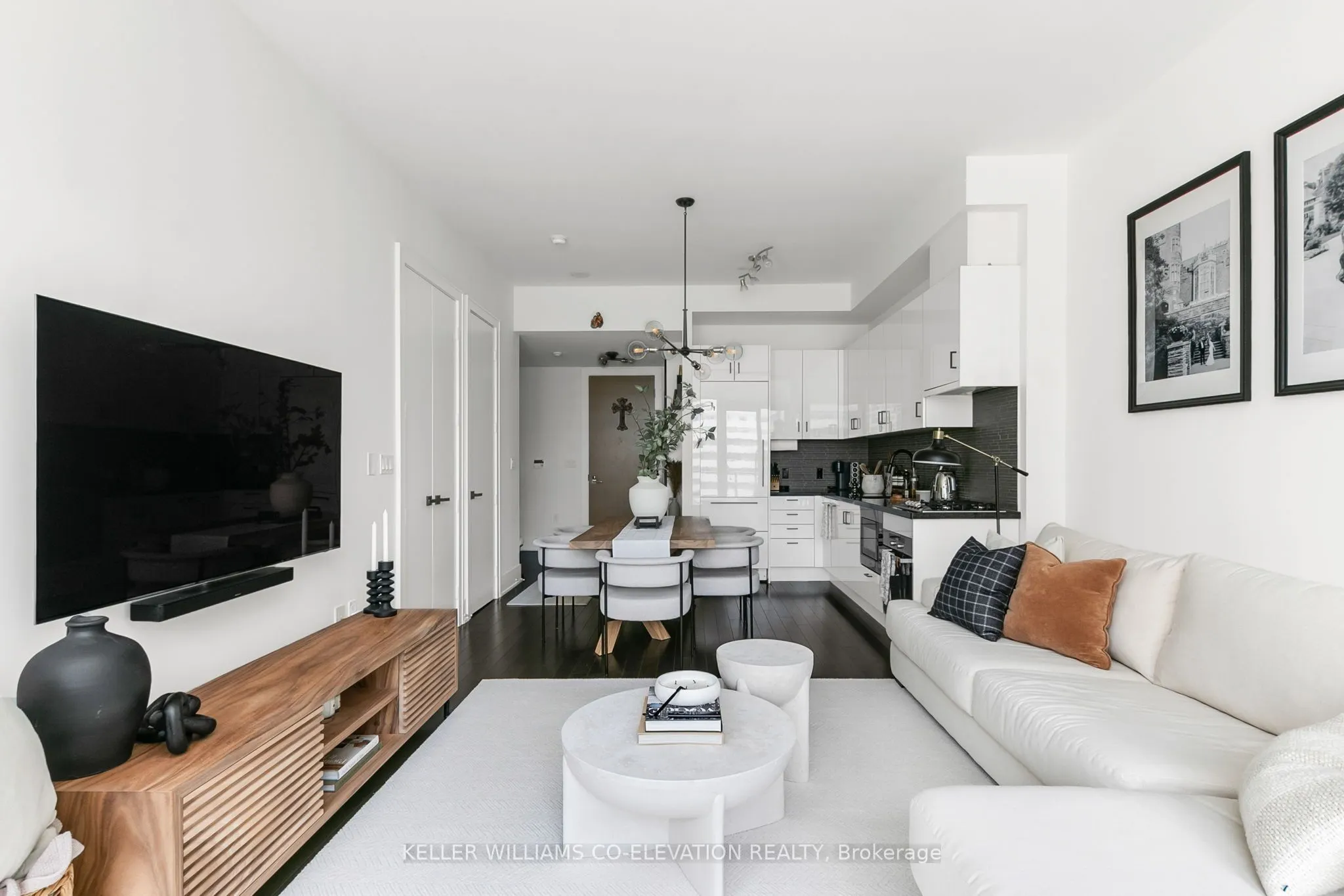 39 Queens Quay E, #835