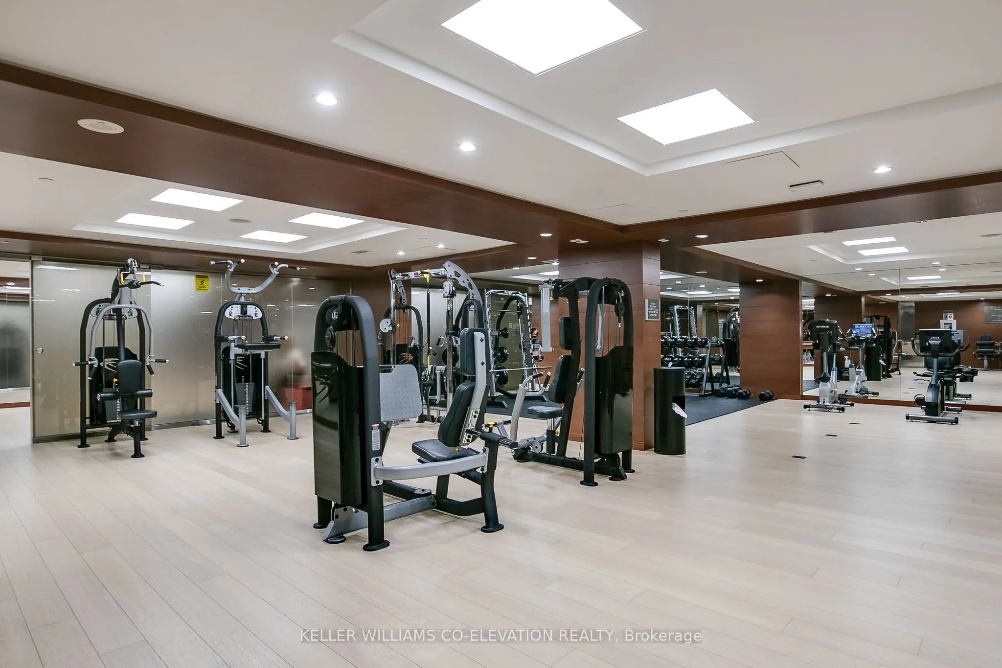 39 Queens Quay E, #835