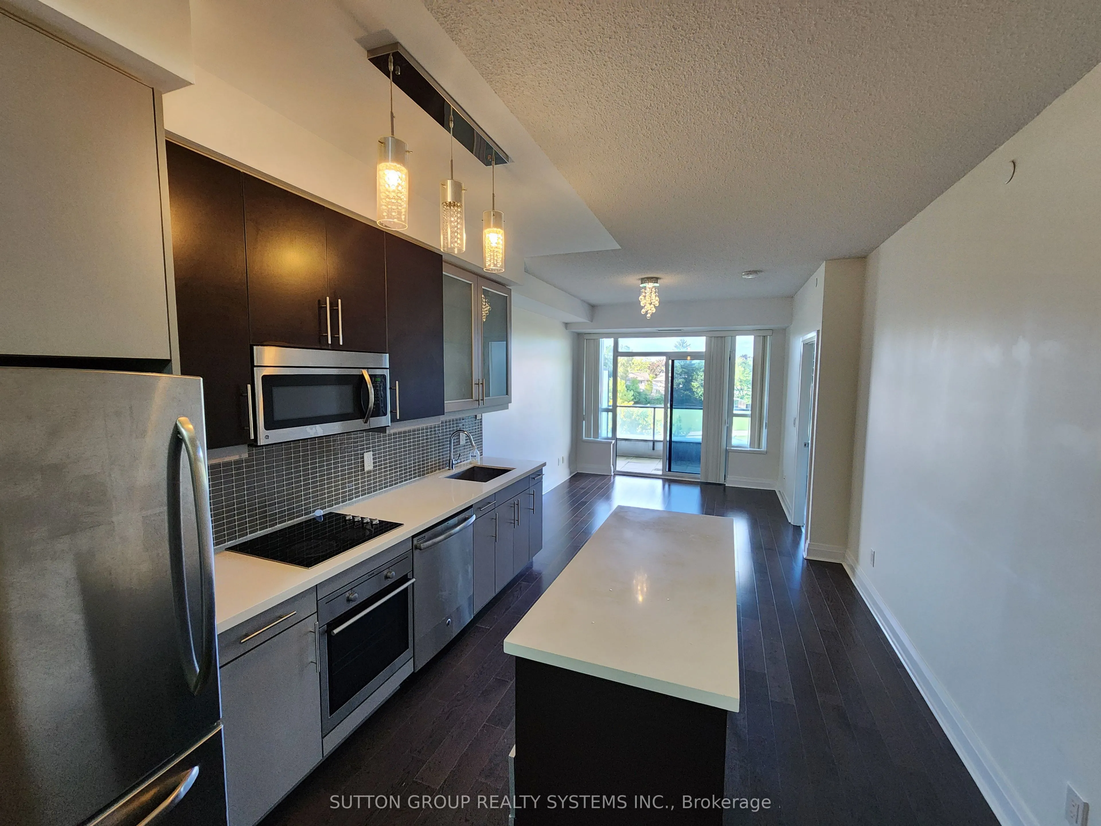 399 Spring Garden Avenue, #215