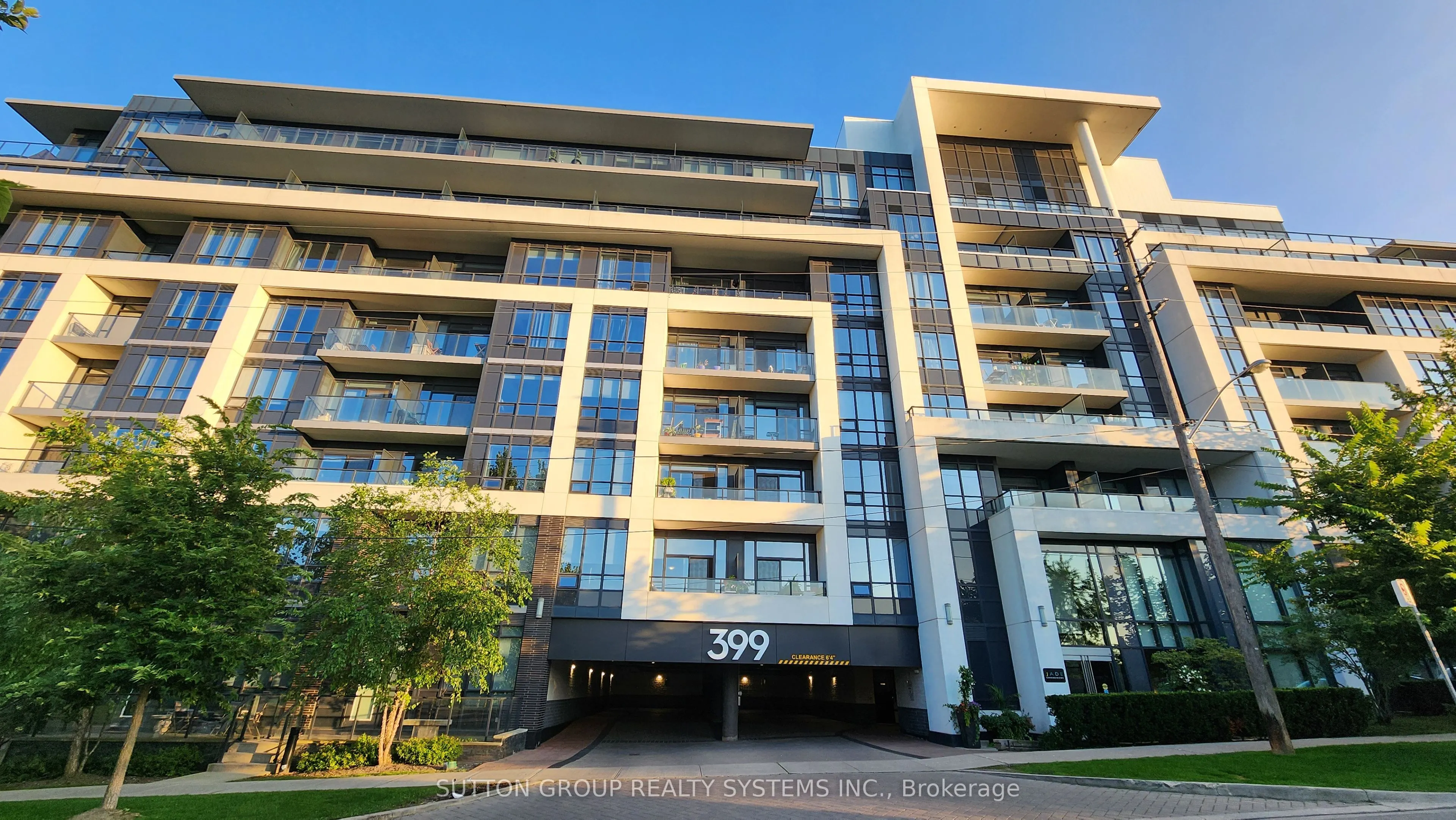 399 Spring Garden Avenue, #215