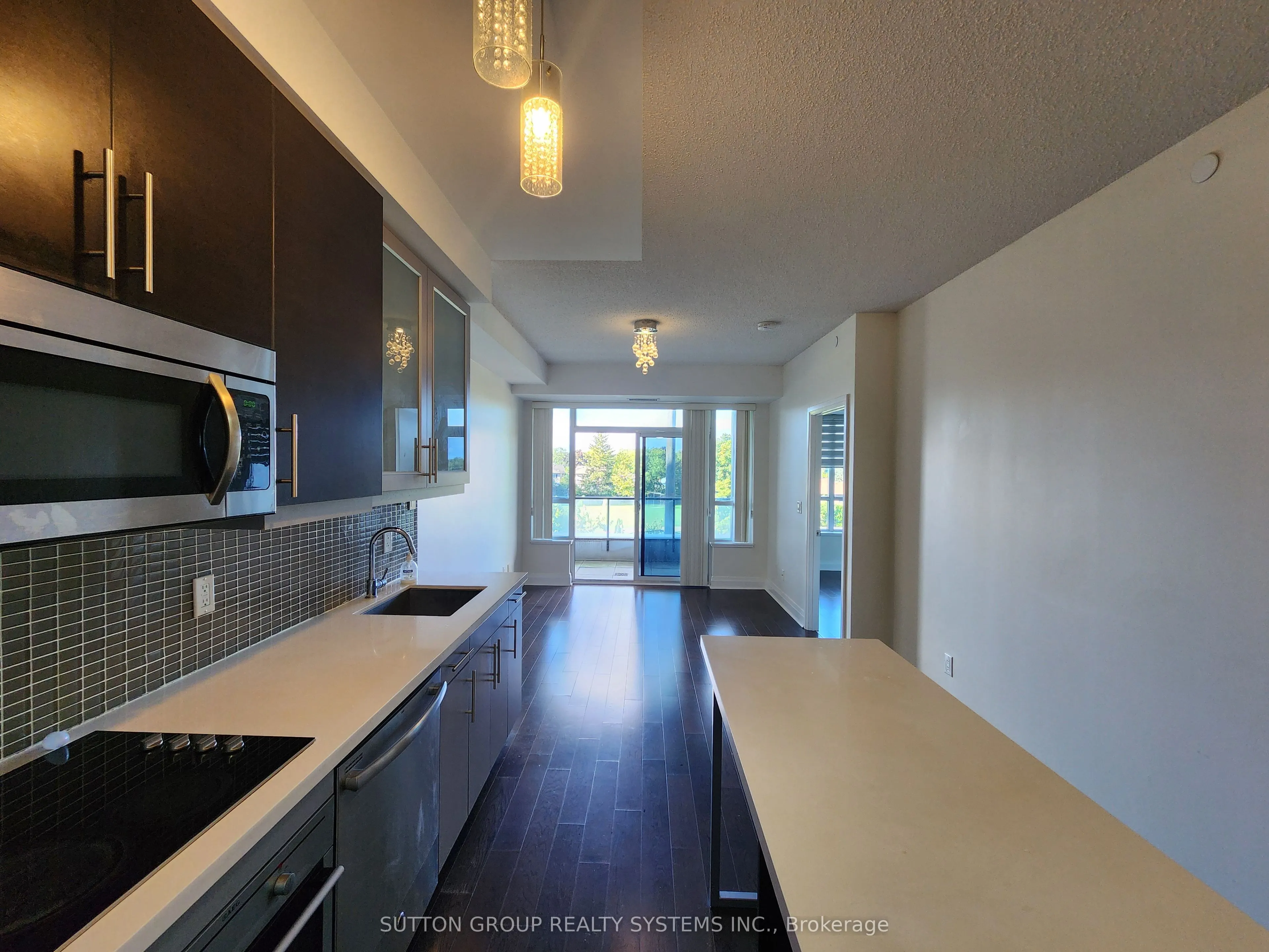 399 Spring Garden Avenue, #215