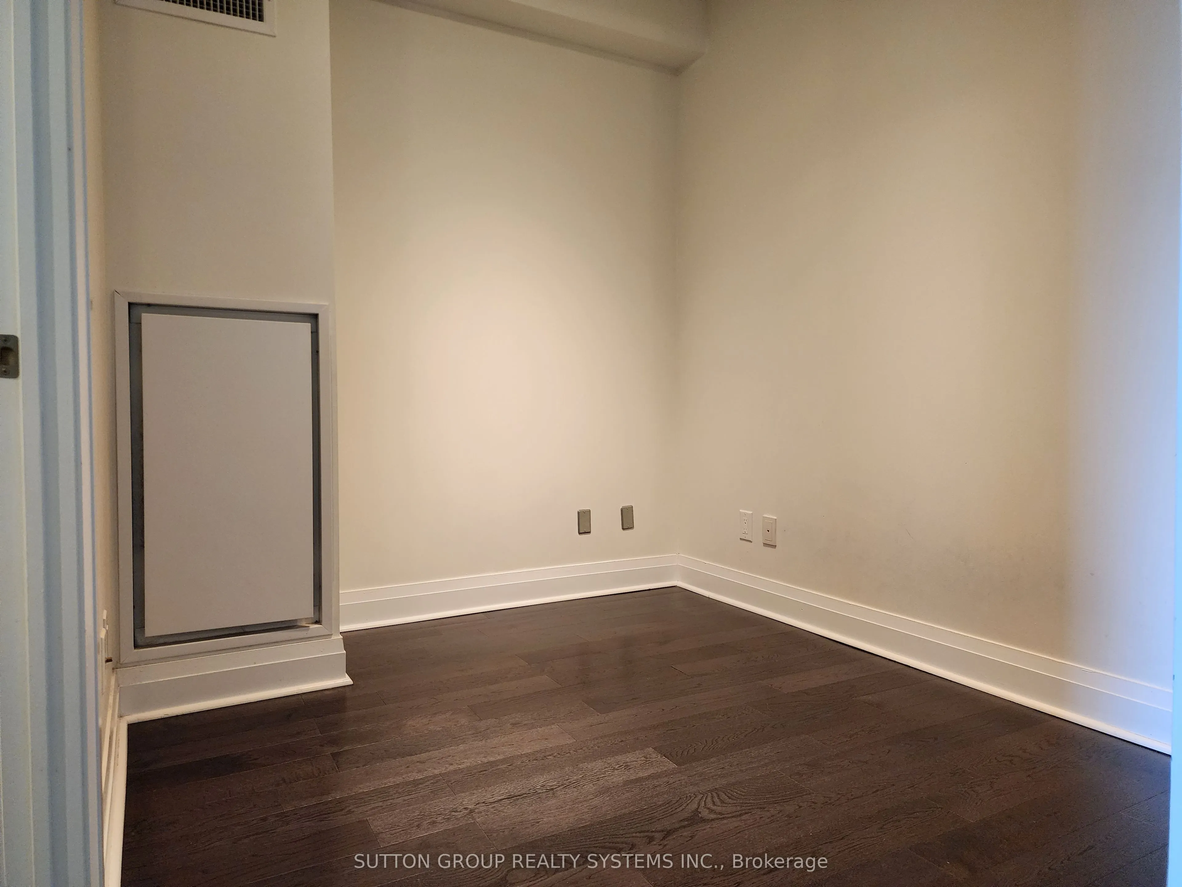 399 Spring Garden Avenue, #215