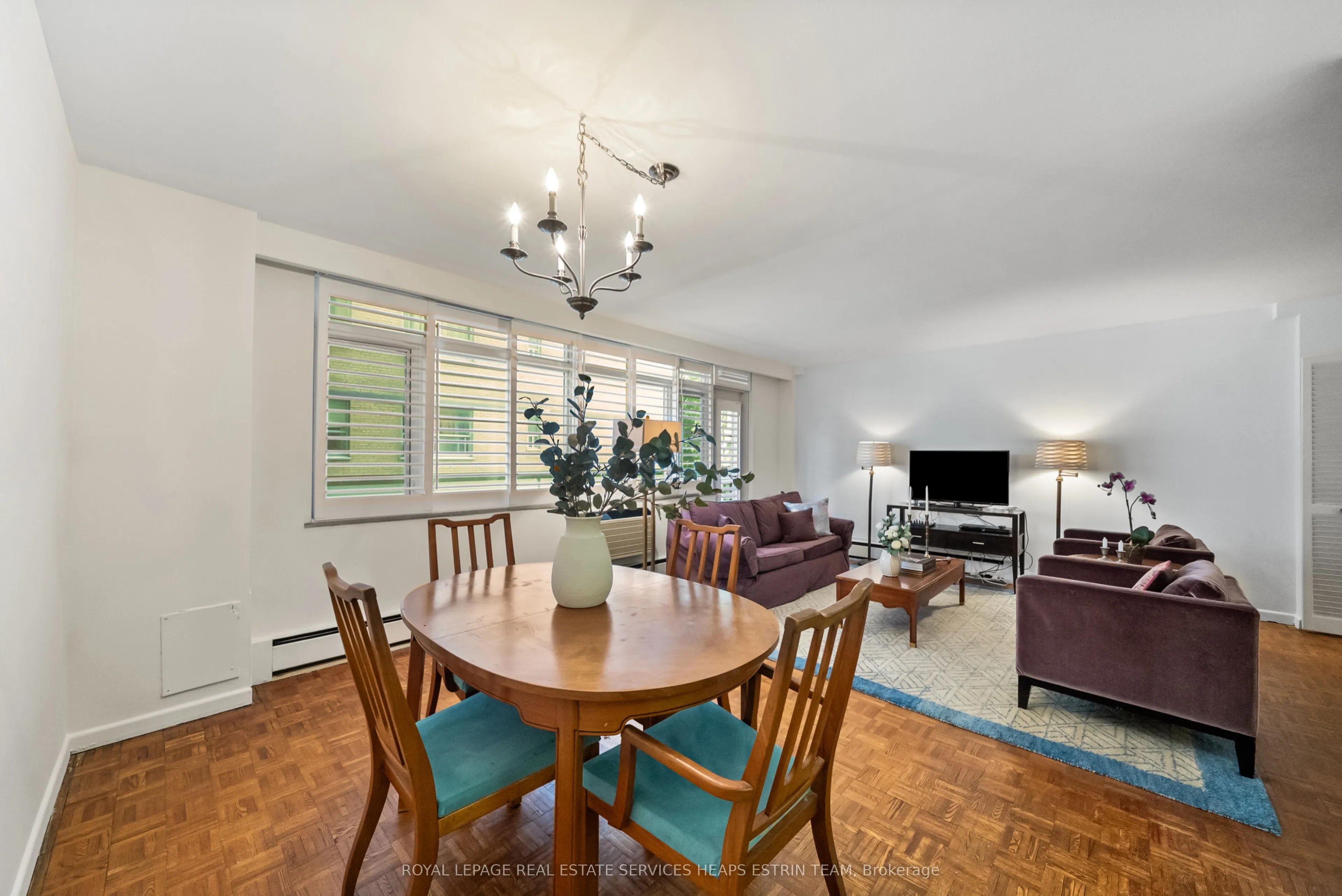 581 Avenue Road, #204