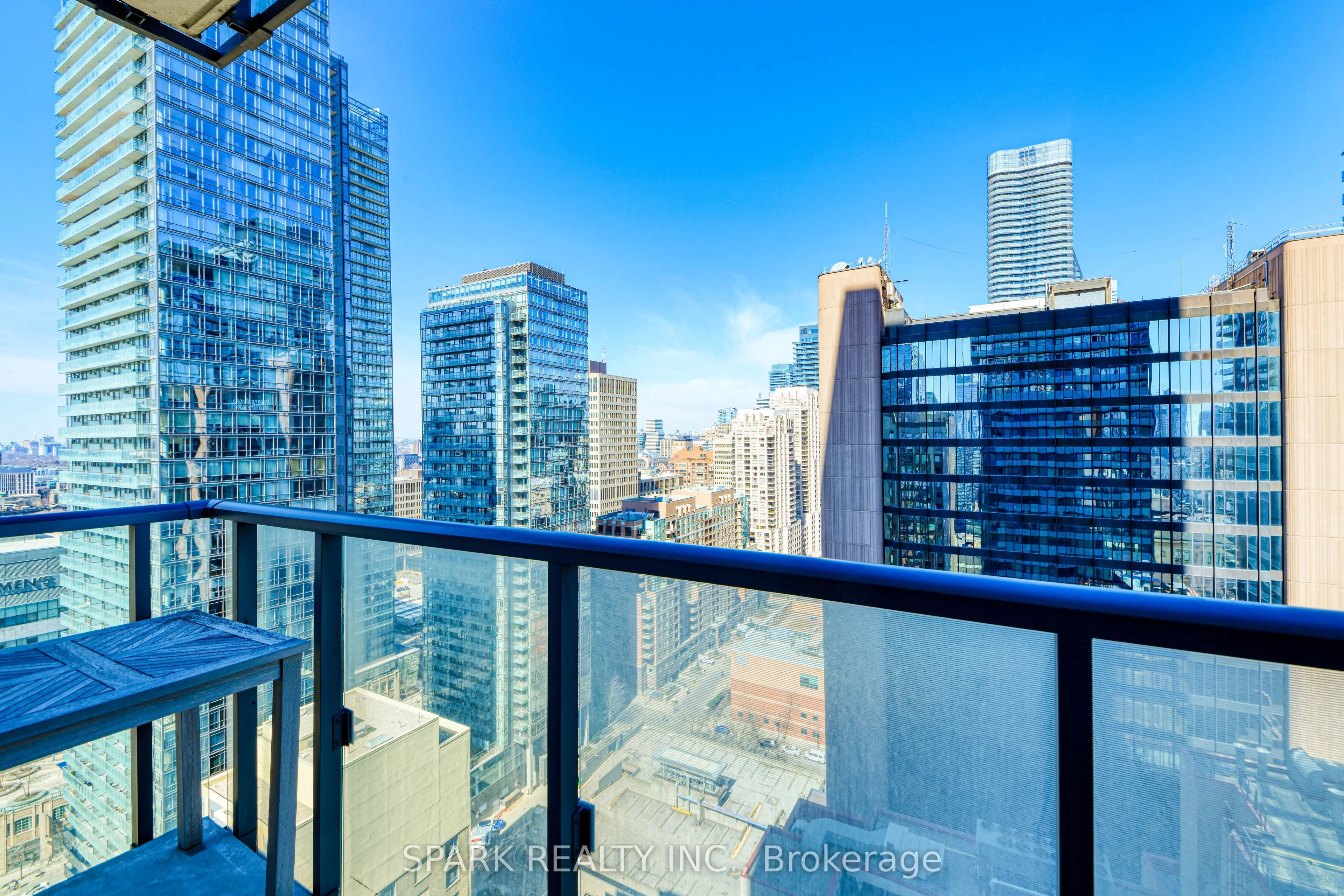 15 Grenville Street, #2405