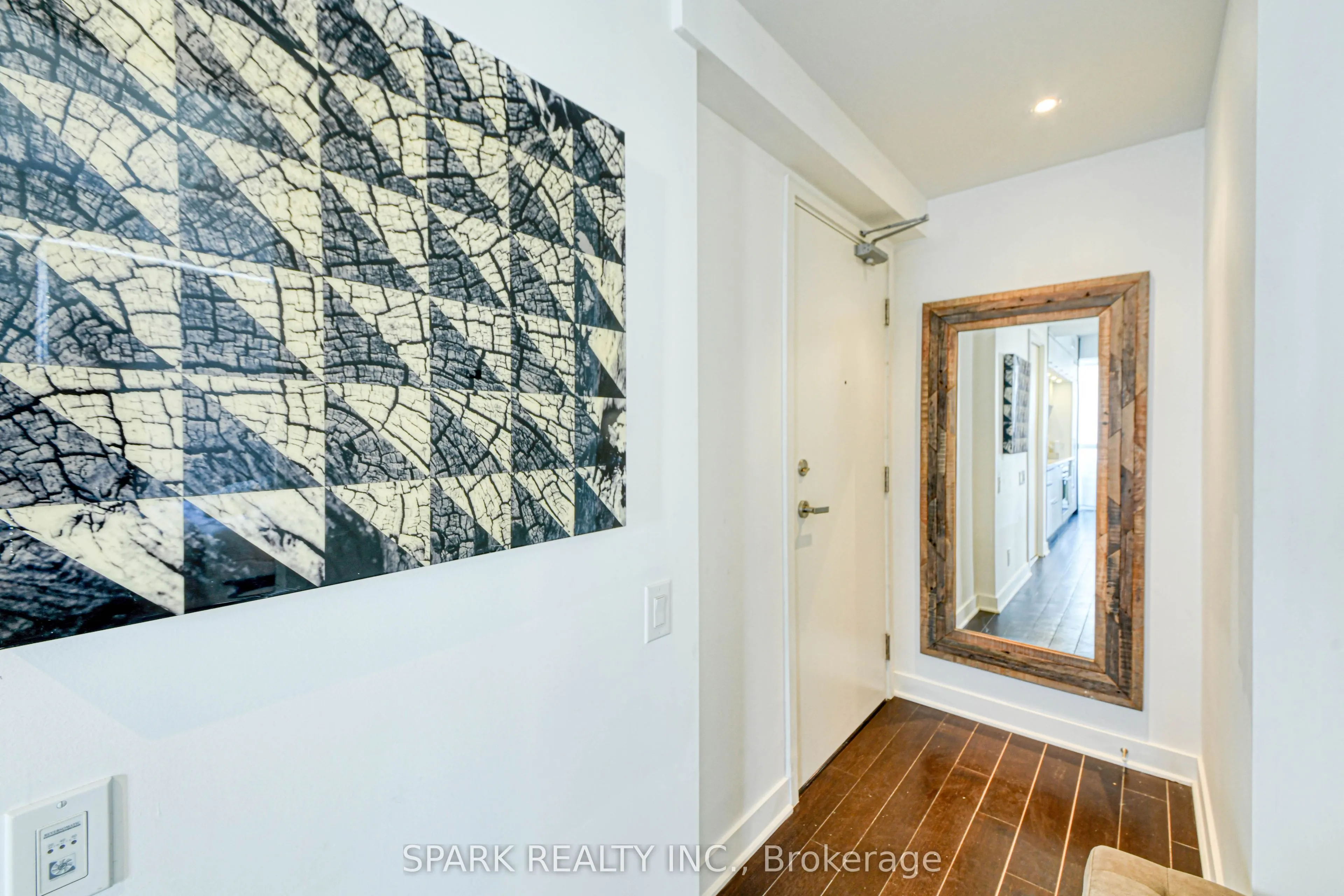 15 Grenville Street, #2405