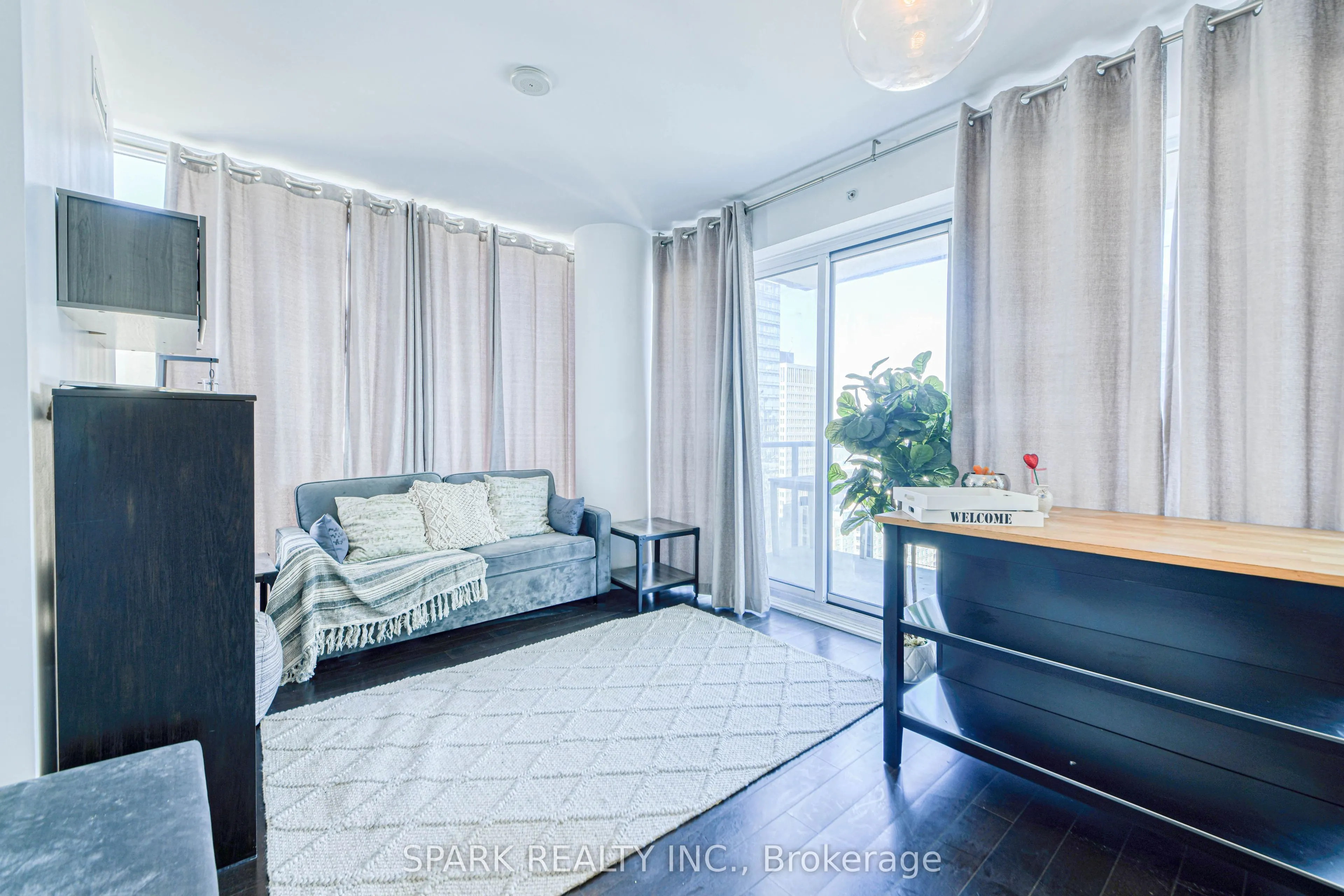 15 Grenville Street, #2405