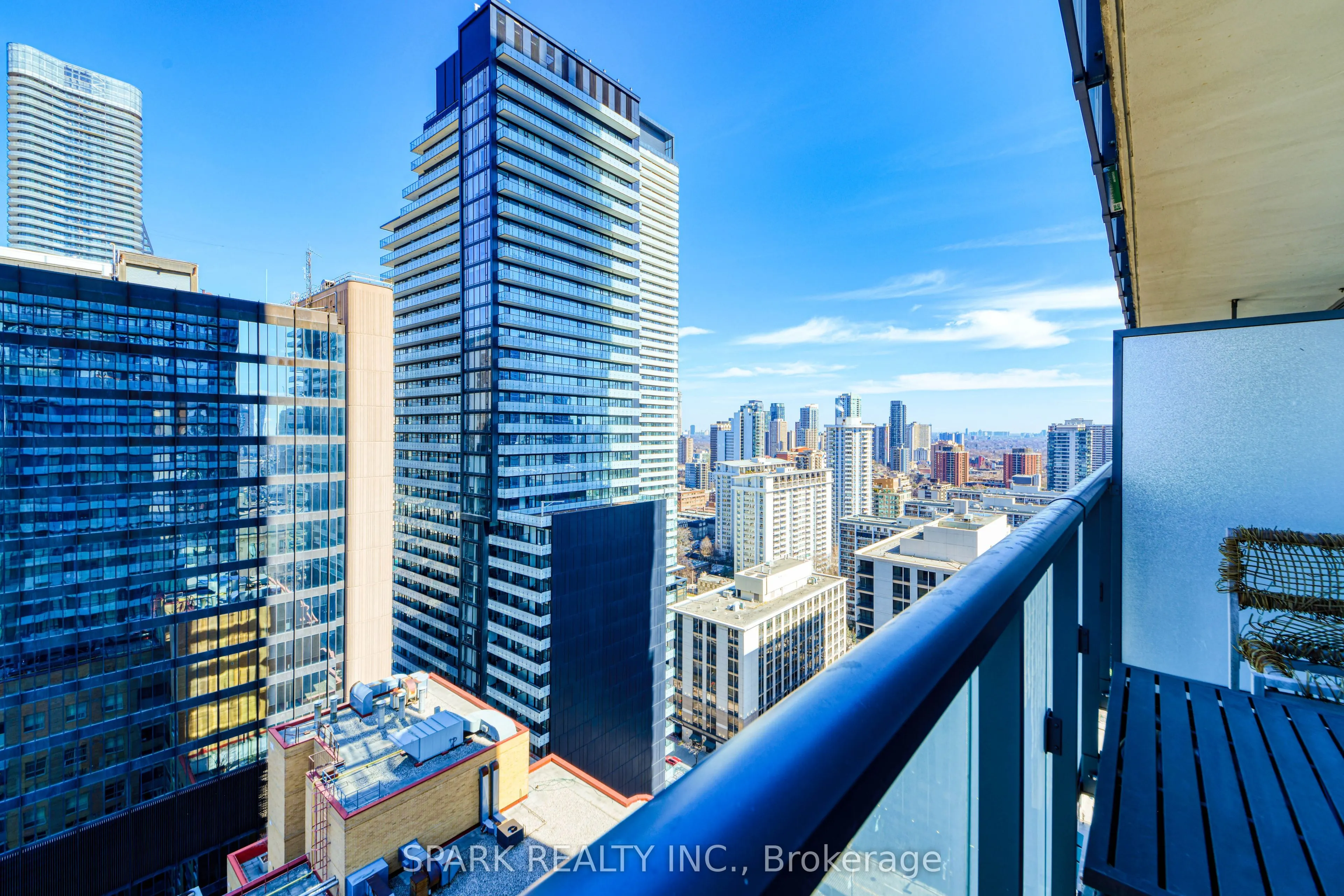 15 Grenville Street, #2405