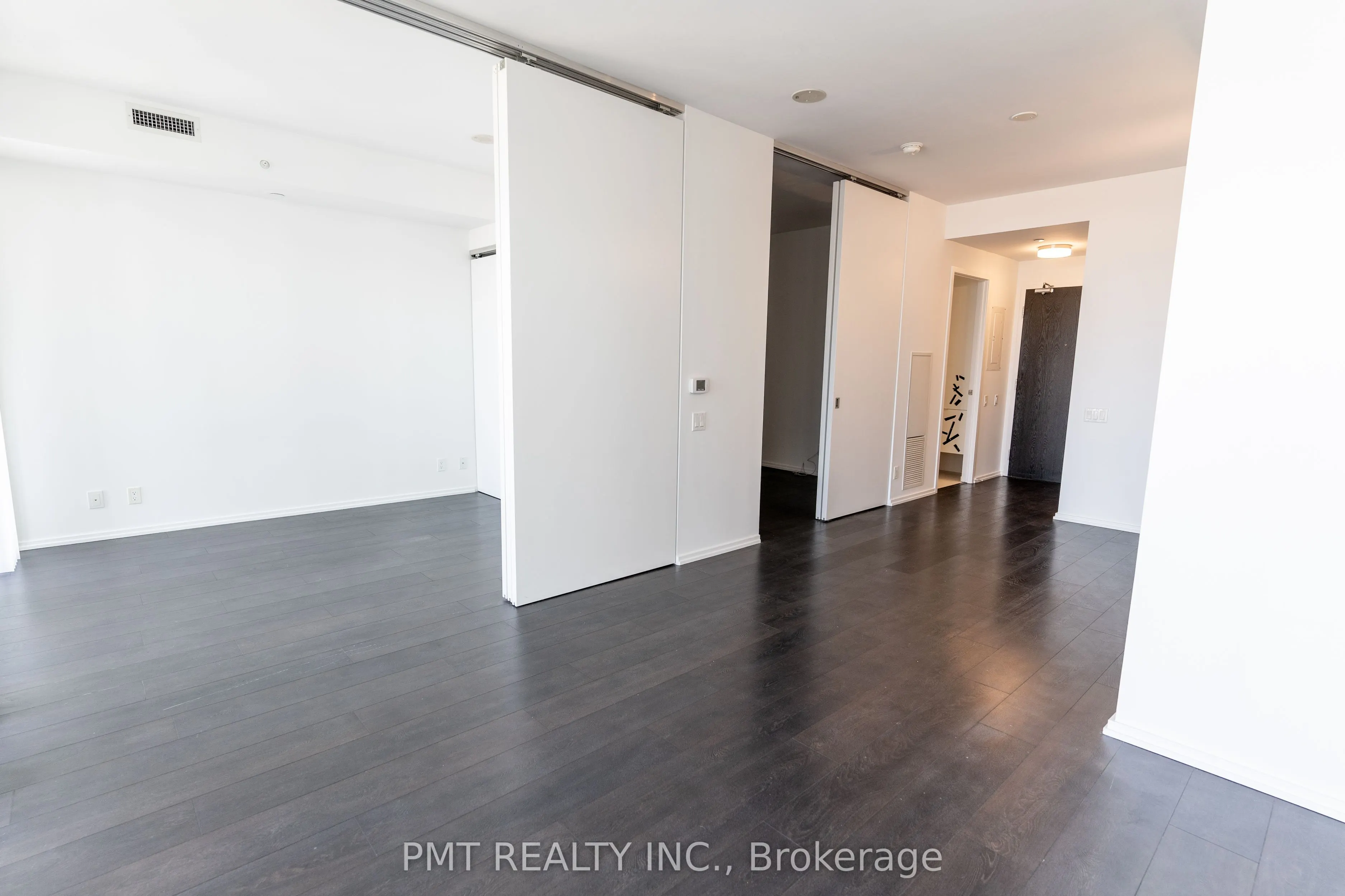 125 Peter Street, #1403