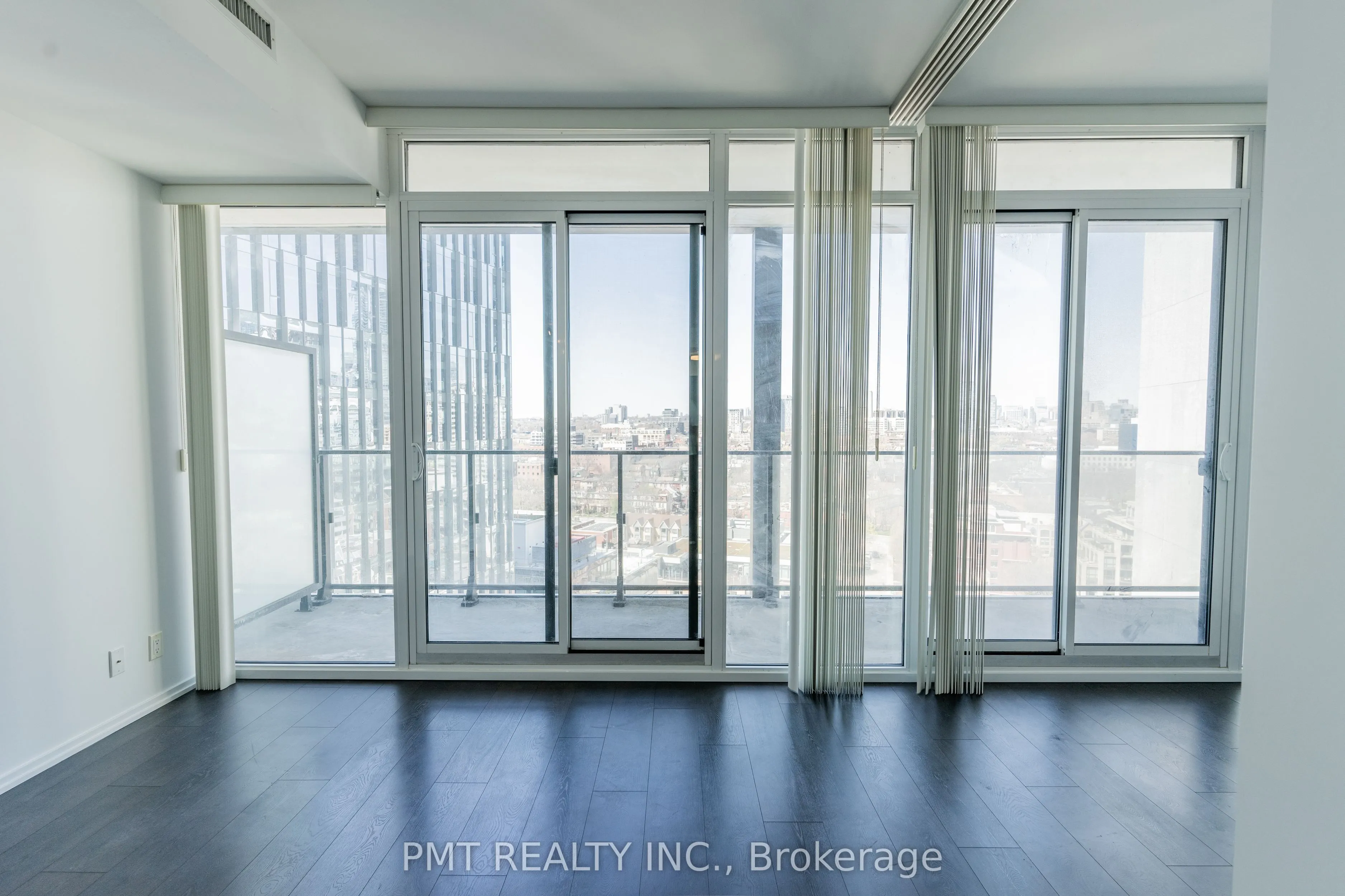 125 Peter Street, #1403