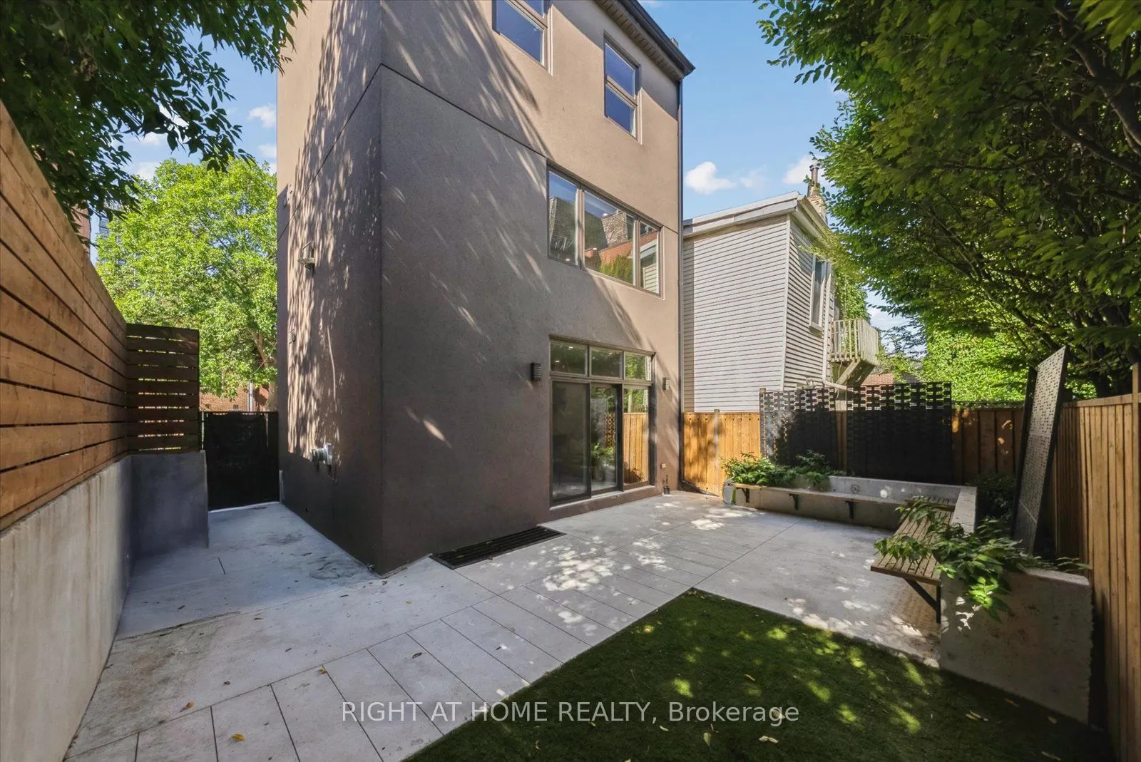 265 Ontario Street