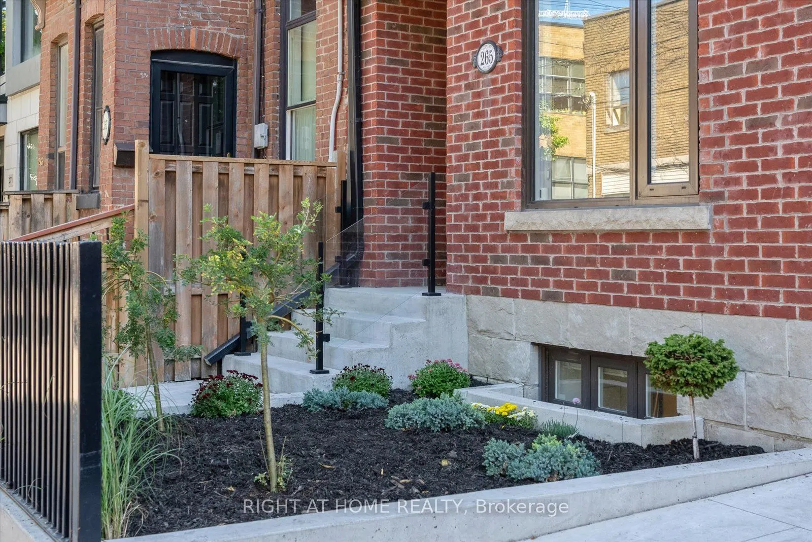 265 Ontario Street