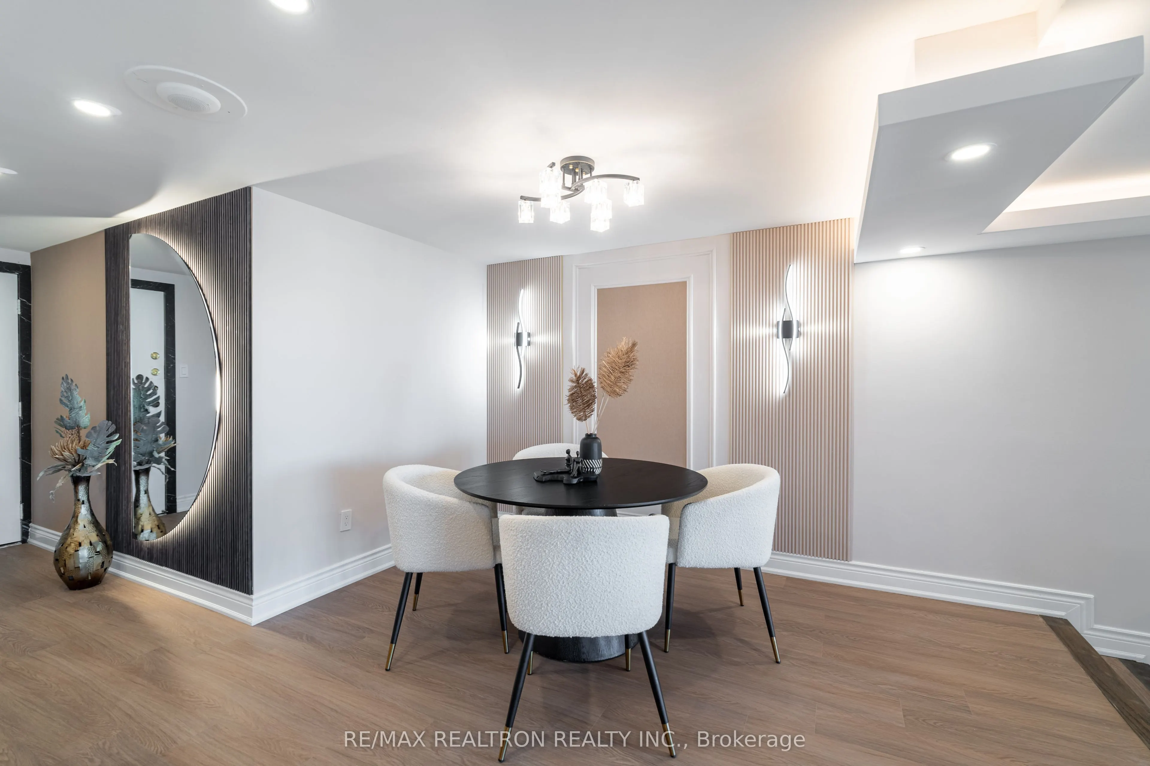 1555 Finch Avenue E, #3002