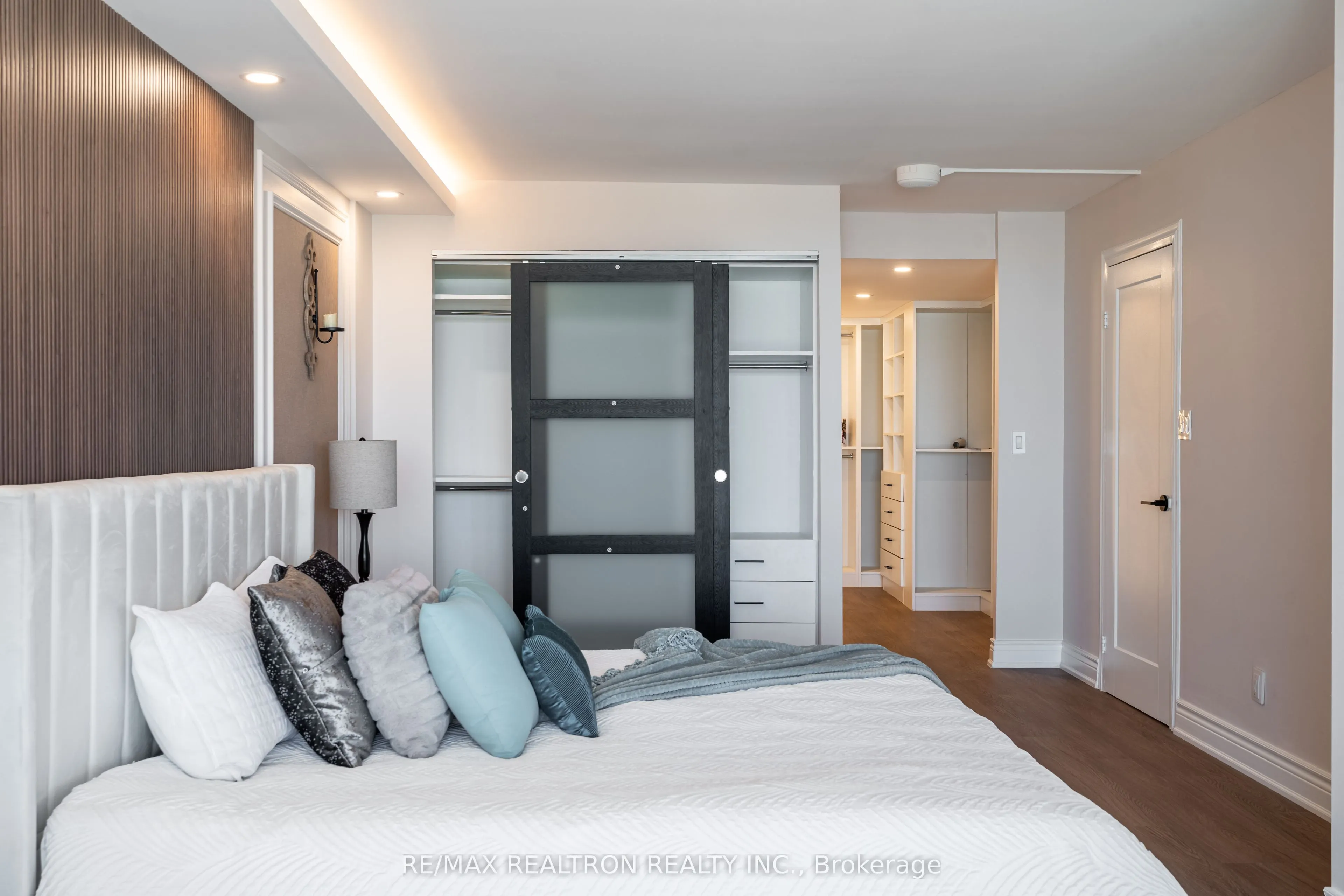 1555 Finch Avenue E, #3002