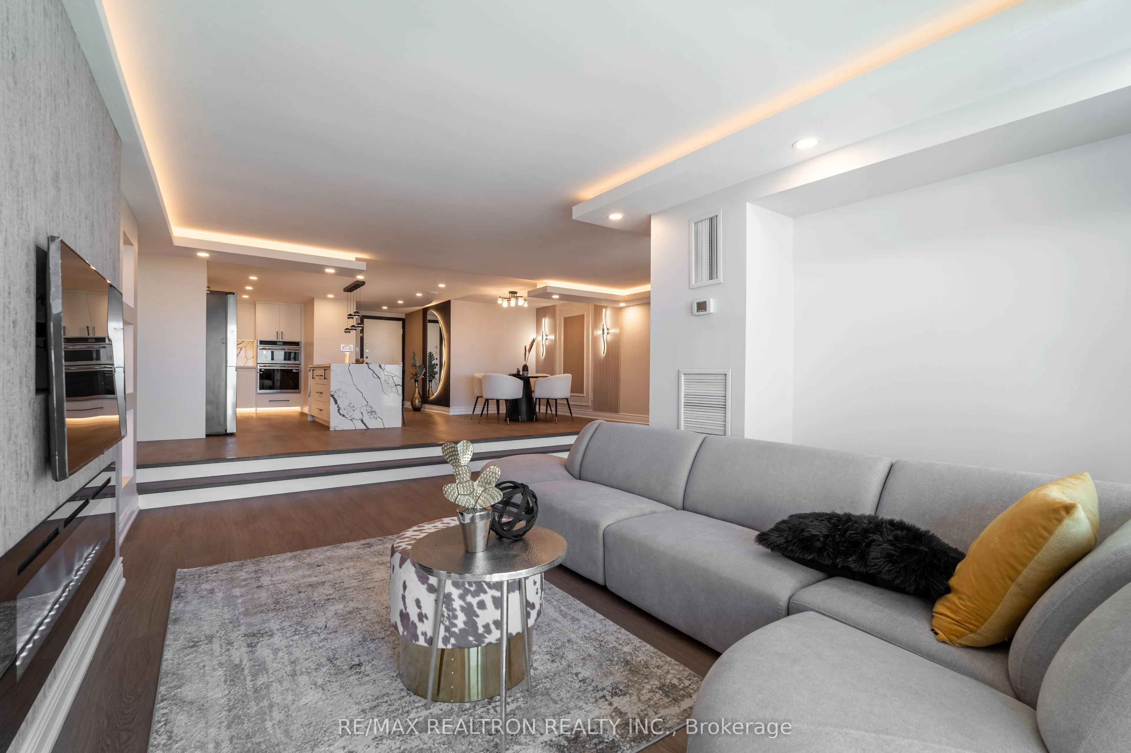 1555 Finch Avenue E, #3002