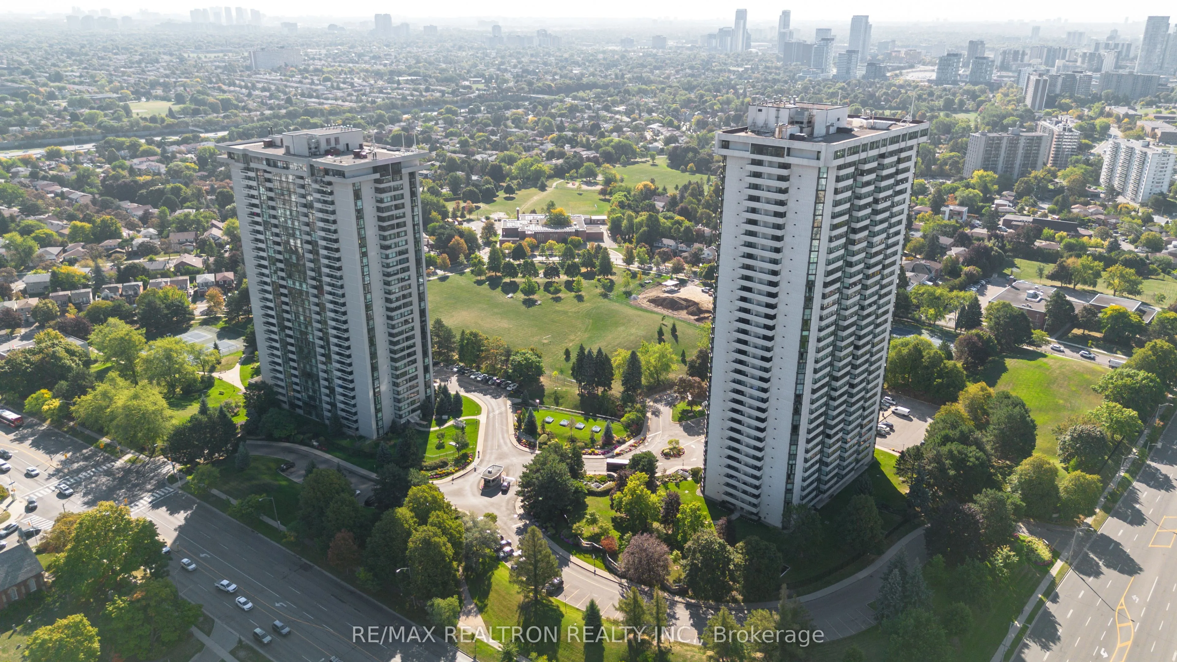 1555 Finch Avenue E, #3002