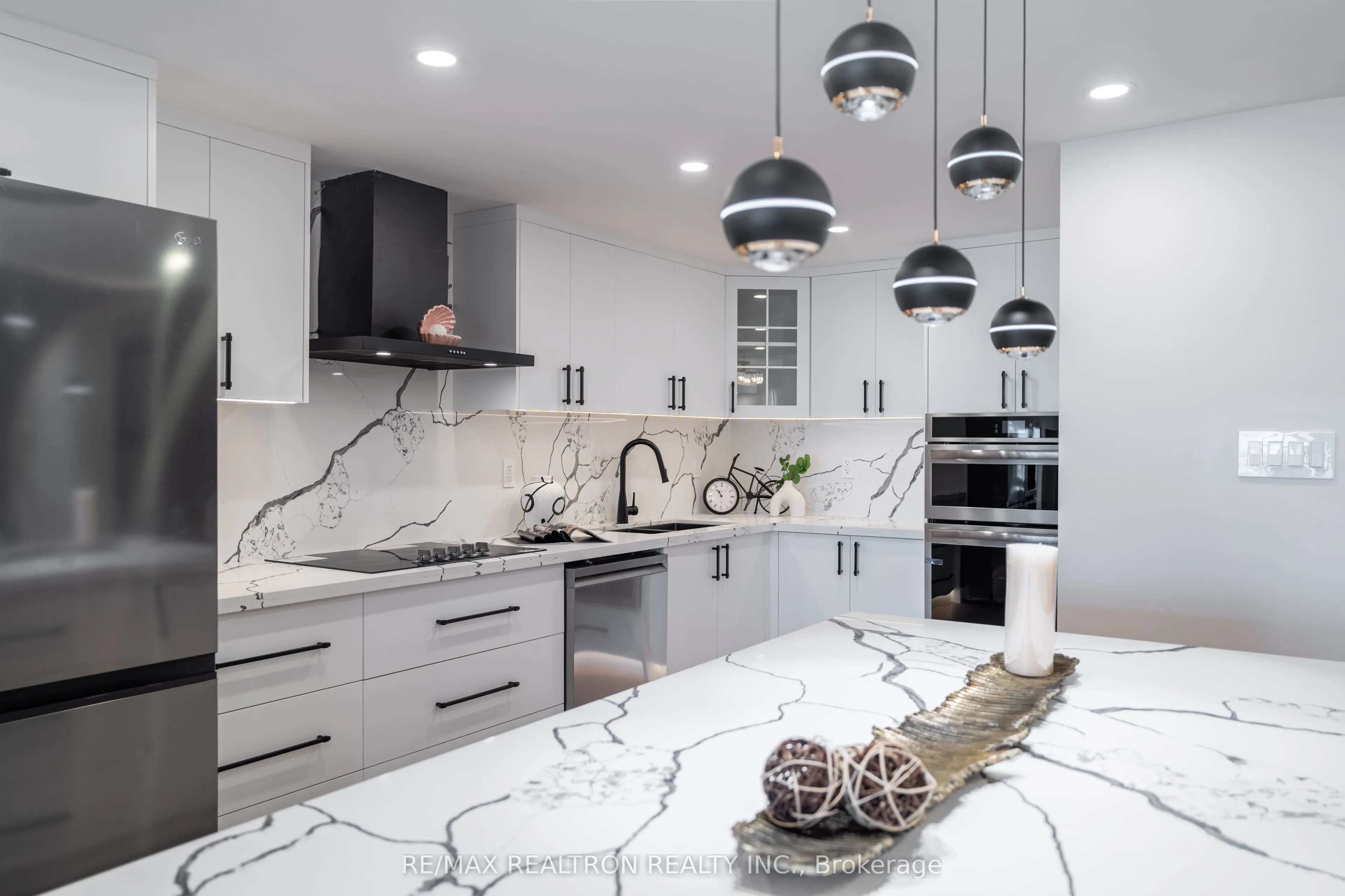 1555 Finch Avenue E, #3002