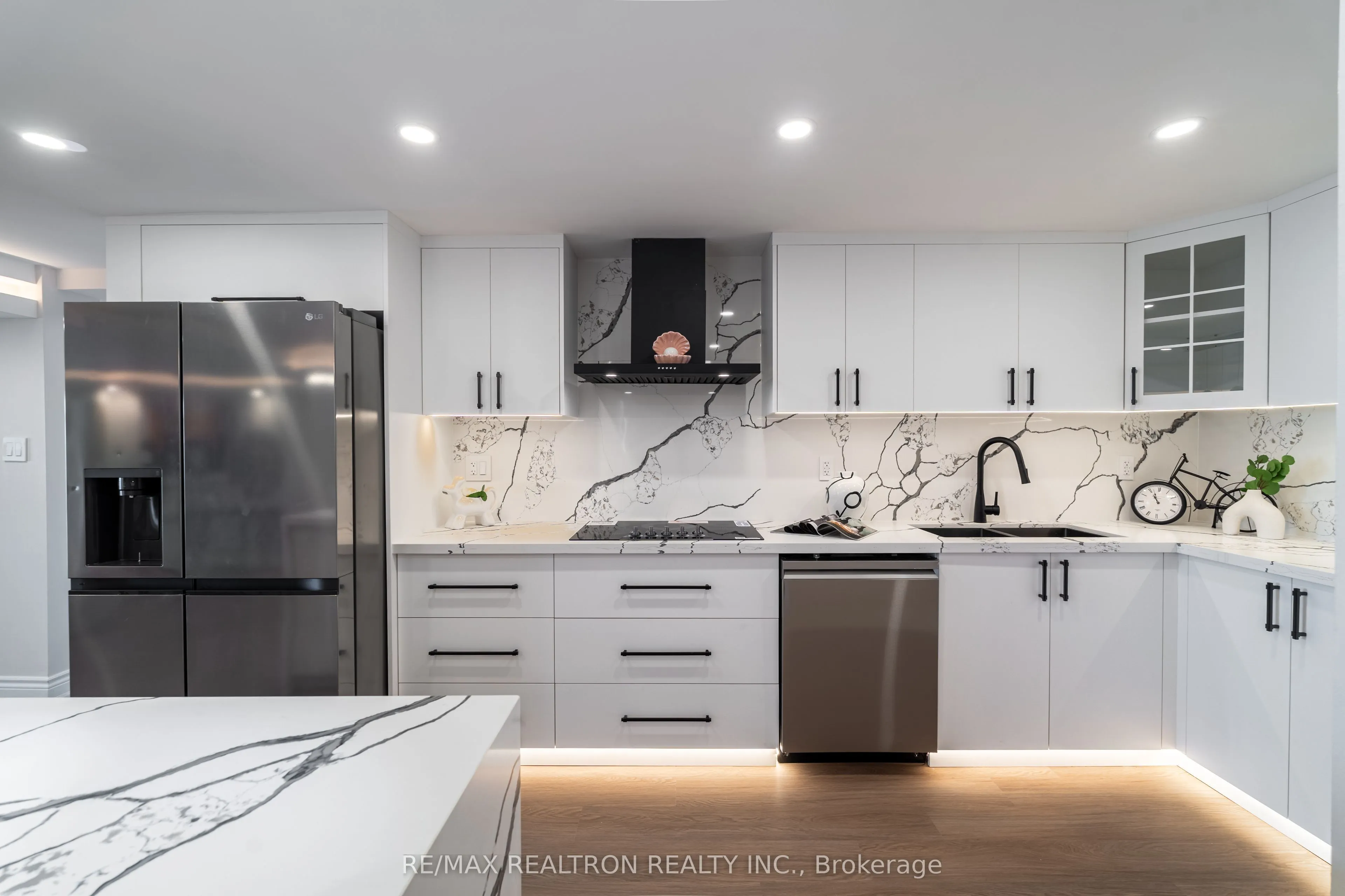 1555 Finch Avenue E, #3002