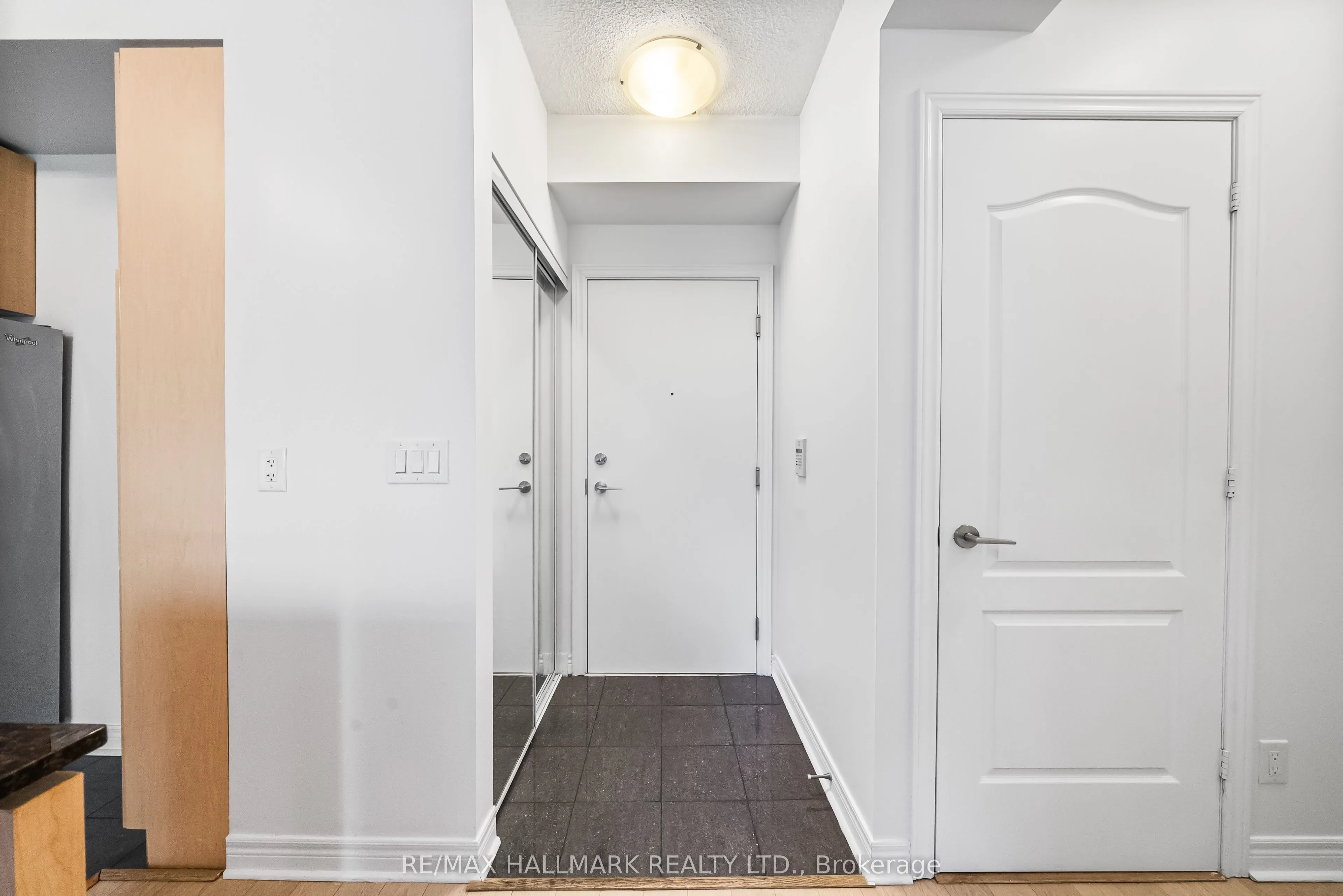 2756 Old Leslie Street, #602