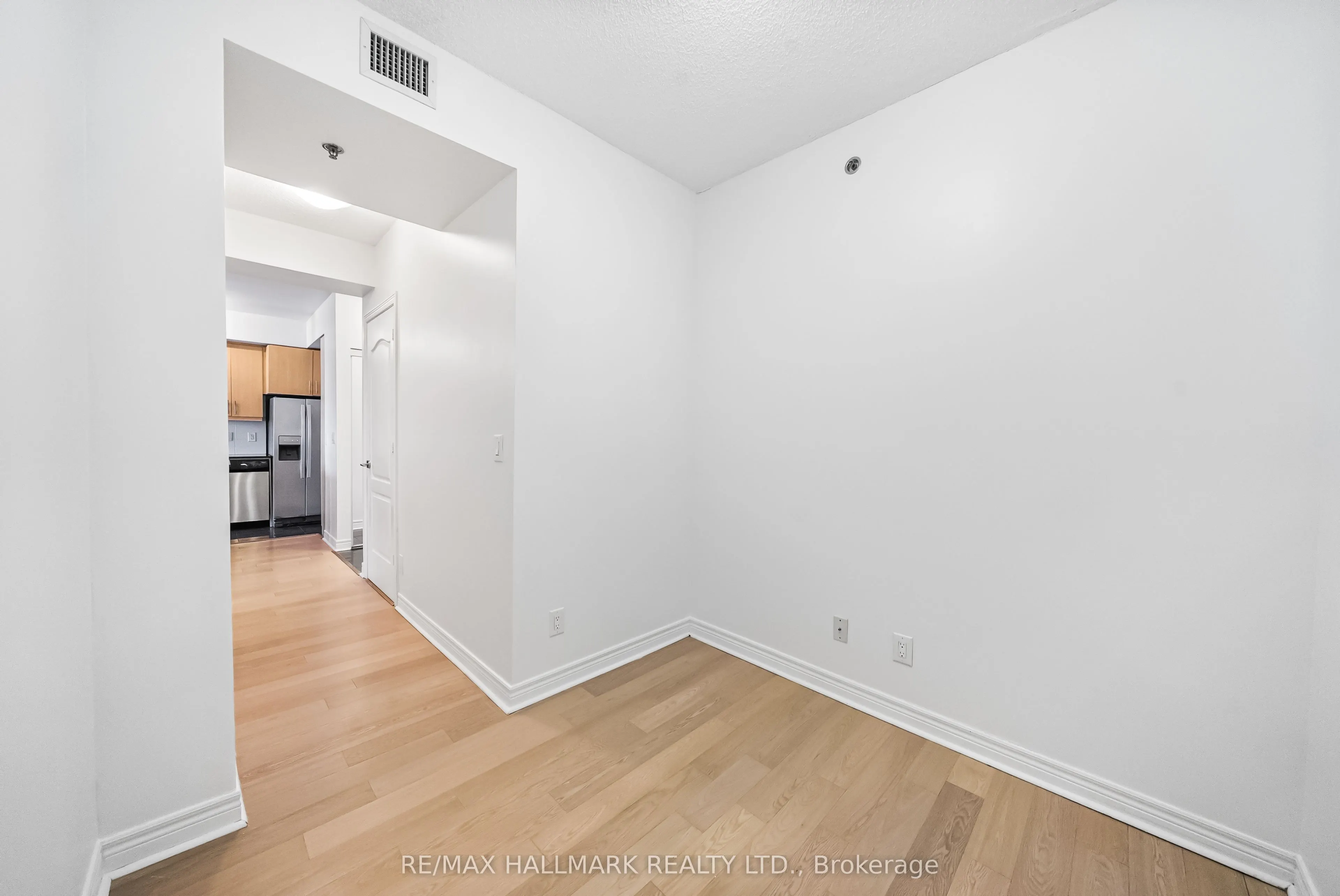 2756 Old Leslie Street, #602