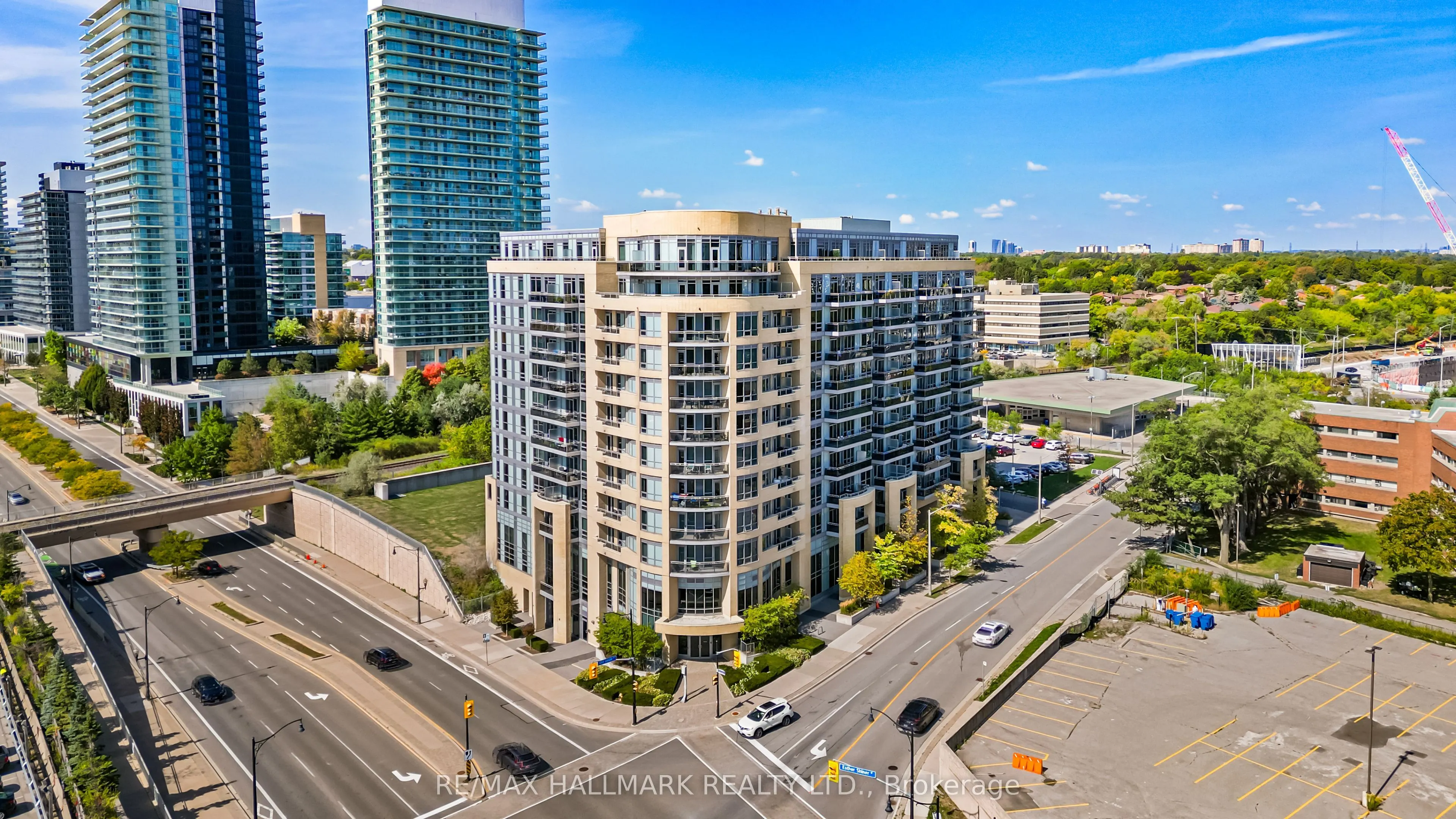 2756 Old Leslie Street, #602