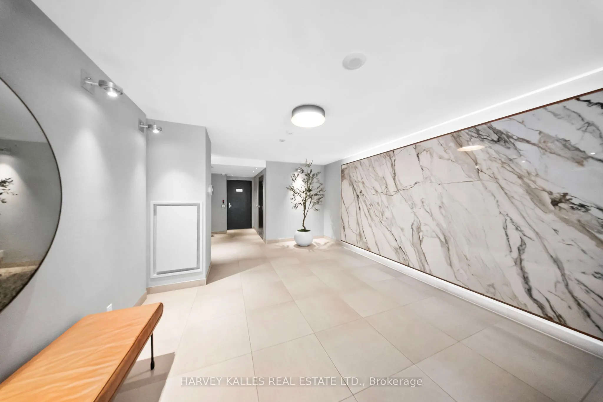 150 Homewood Avenue, #L204
