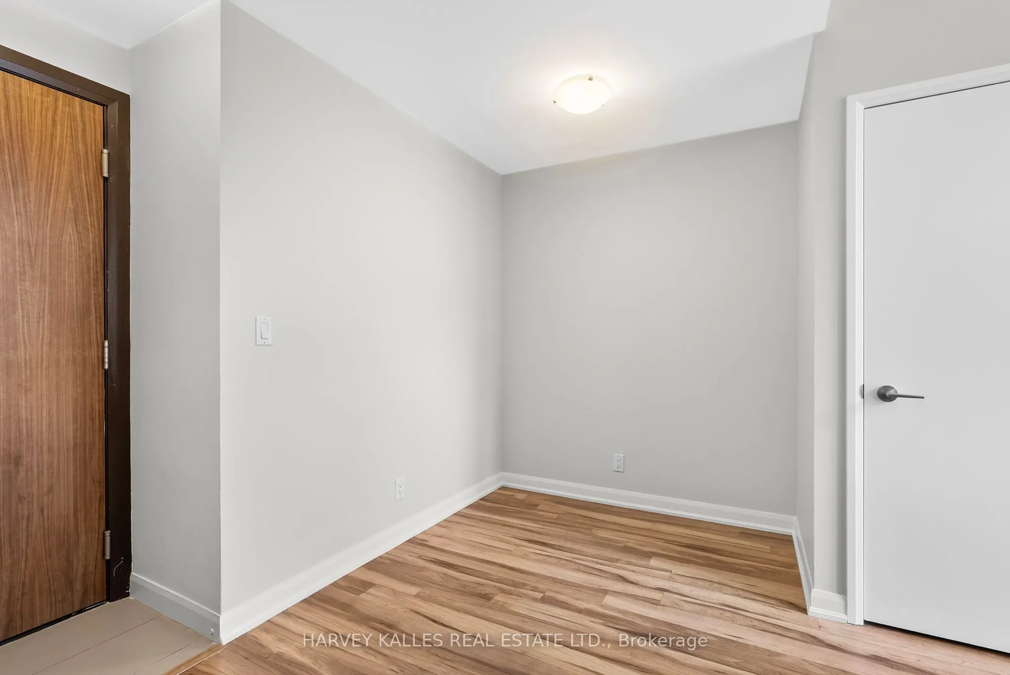 150 Homewood Avenue, #L204