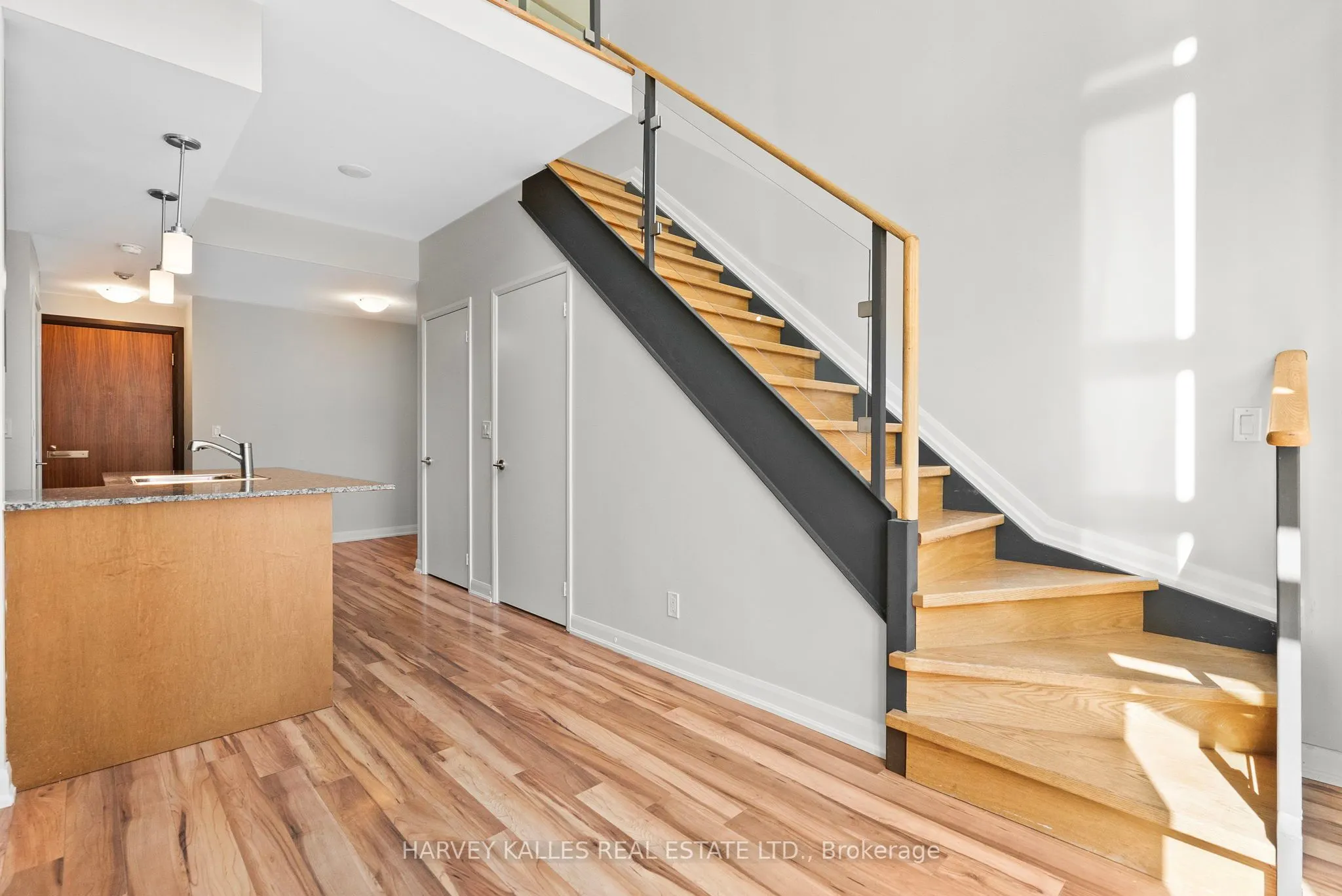 150 Homewood Avenue, #L204