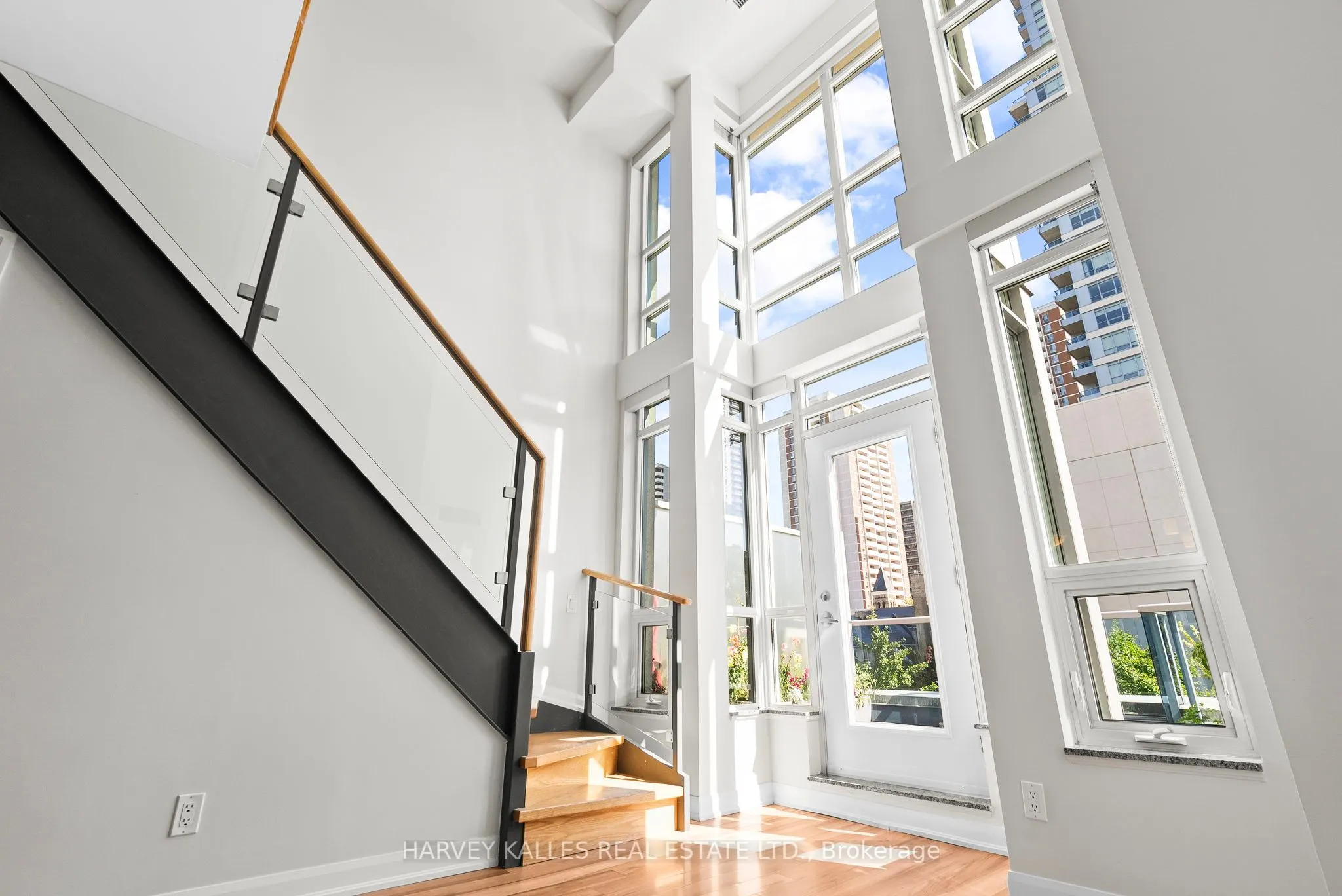 150 Homewood Avenue, #L204