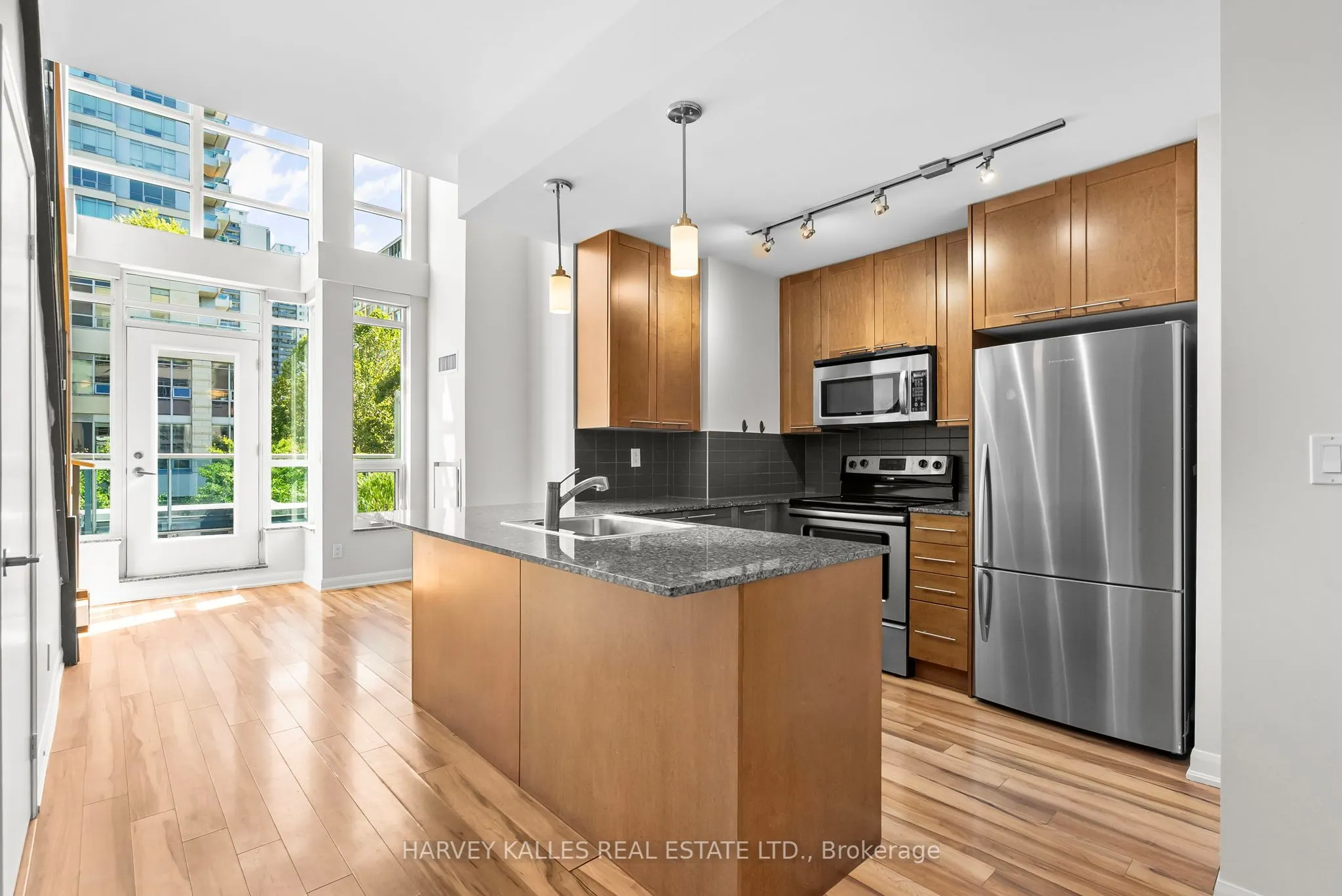 150 Homewood Avenue, #L204
