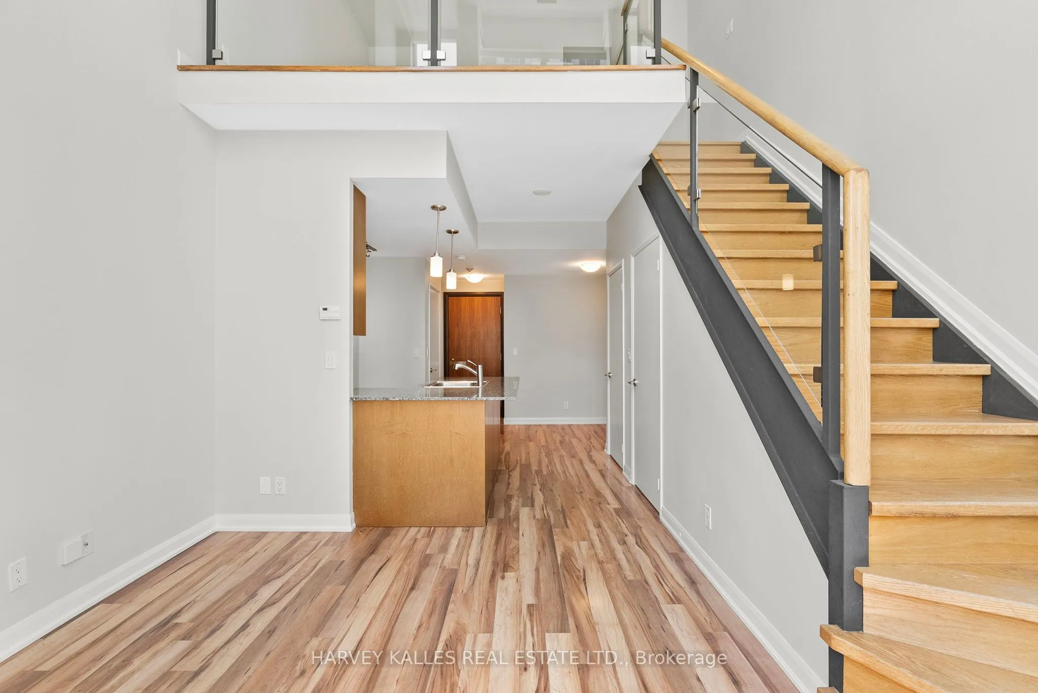150 Homewood Avenue, #L204
