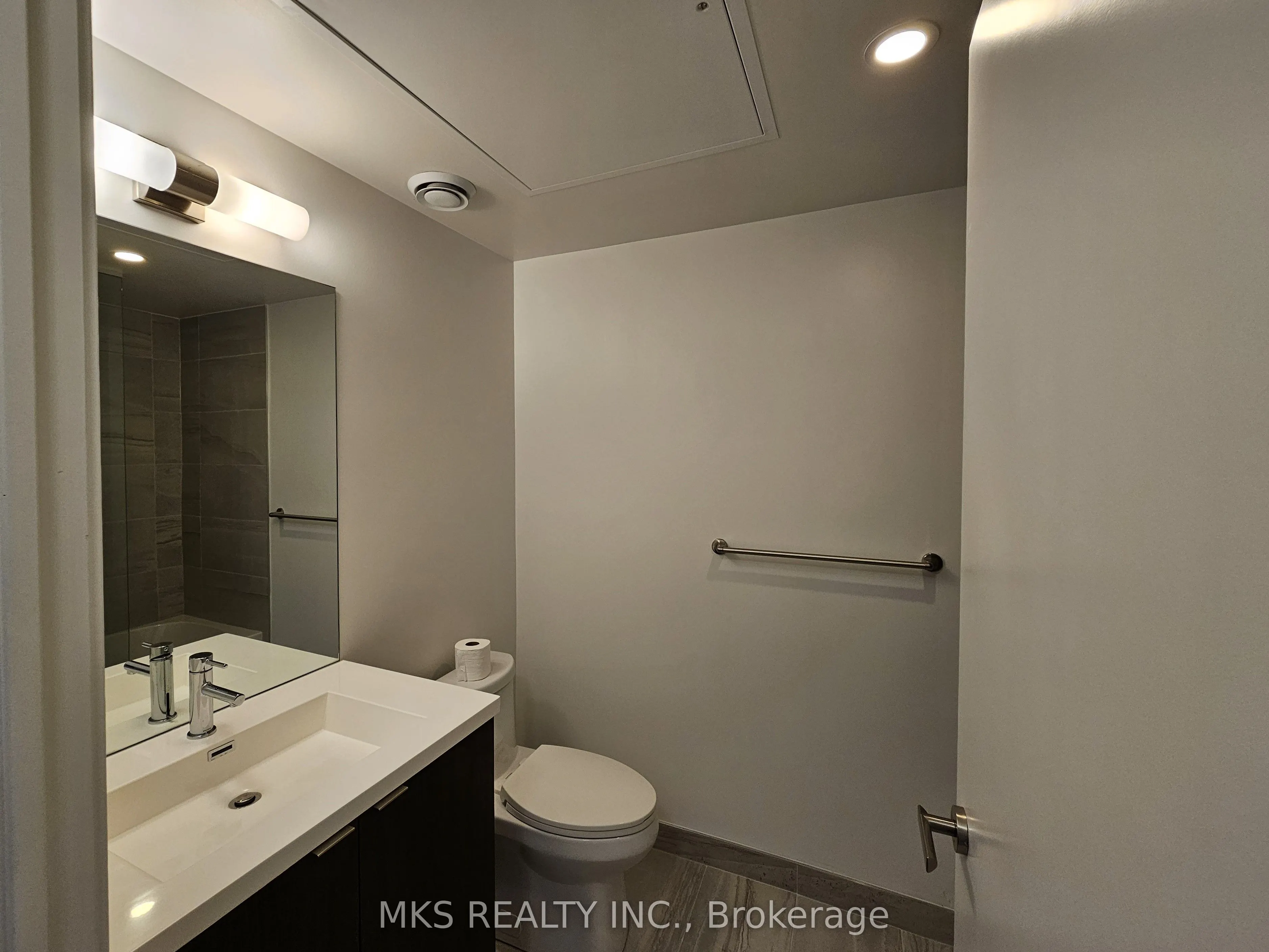 138 Downes Street, #3012