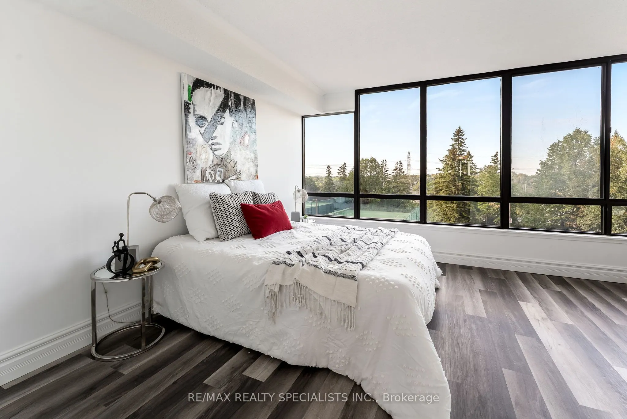 65 Skymark Drive, #201