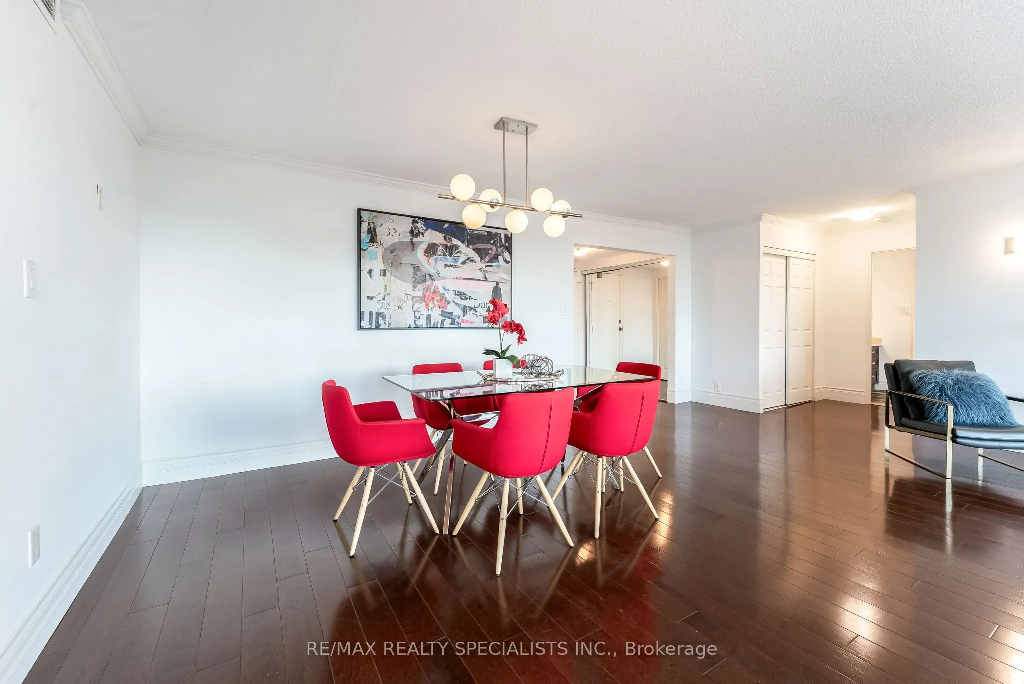 65 Skymark Drive, #201