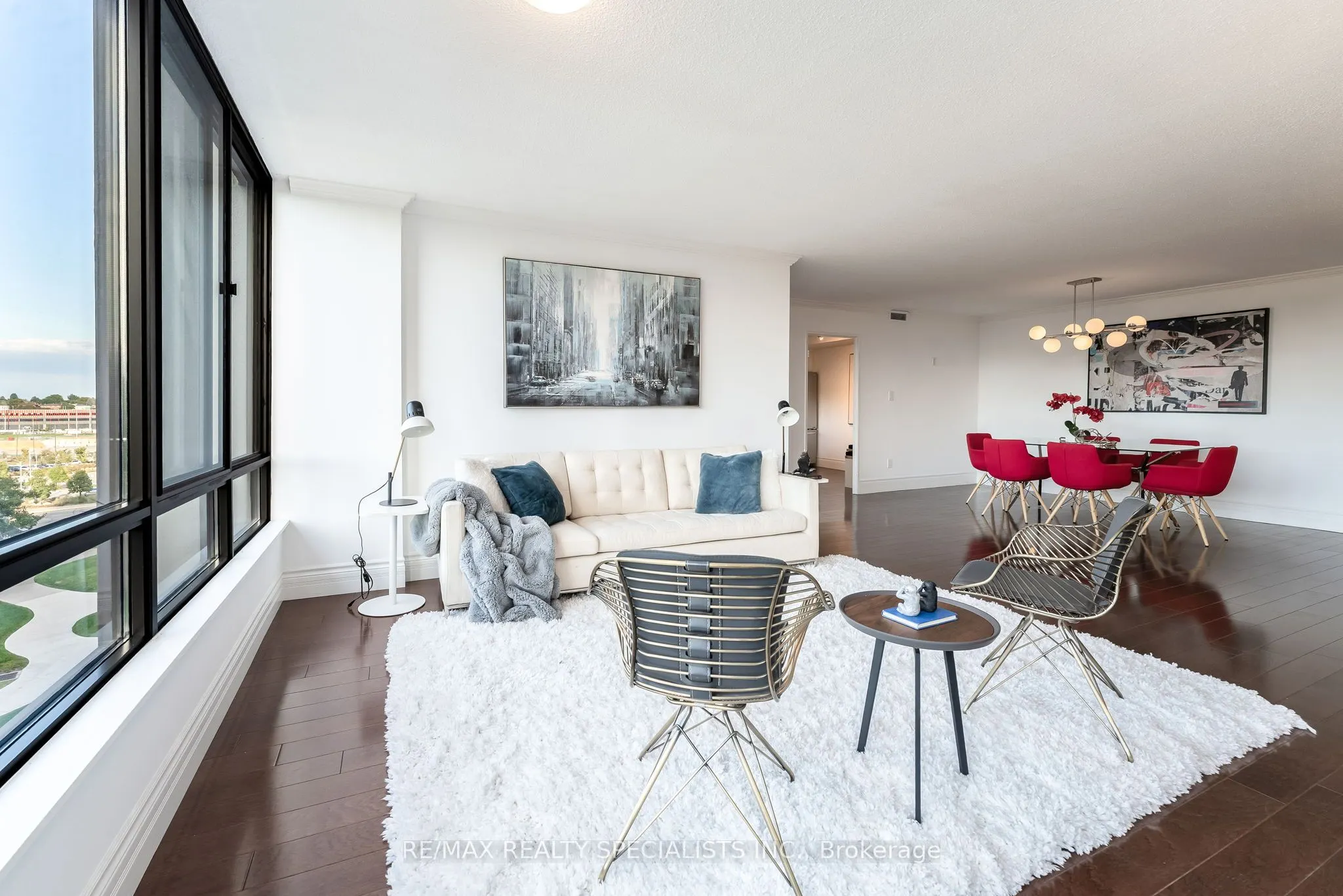 65 Skymark Drive, #201